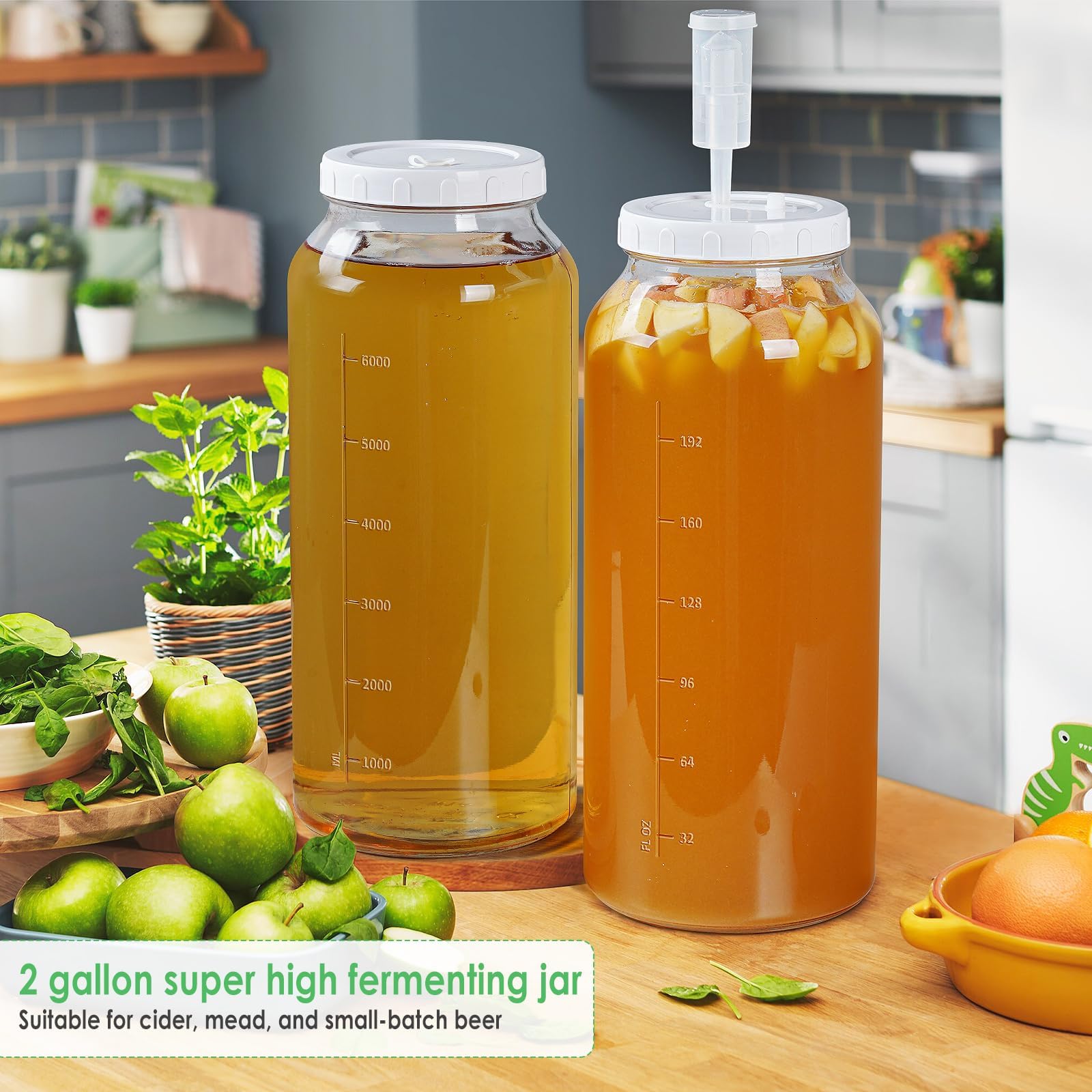 Qianfenie Tarro de vidrio de 2 galones con tapa hermética, suministros para hacer vino de boca ancha con 2 cierres de aire (7600 ml), tarro de fermentación de galón con marcas de escala transparentes