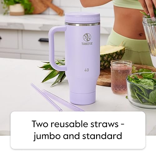 Miniatura 6 de Takeya Vaso de acero inoxidable de 40 onzas con tapa y dos popotes, calidad premium, aislamiento de doble pared, con asa, mantiene las bebidas frías
