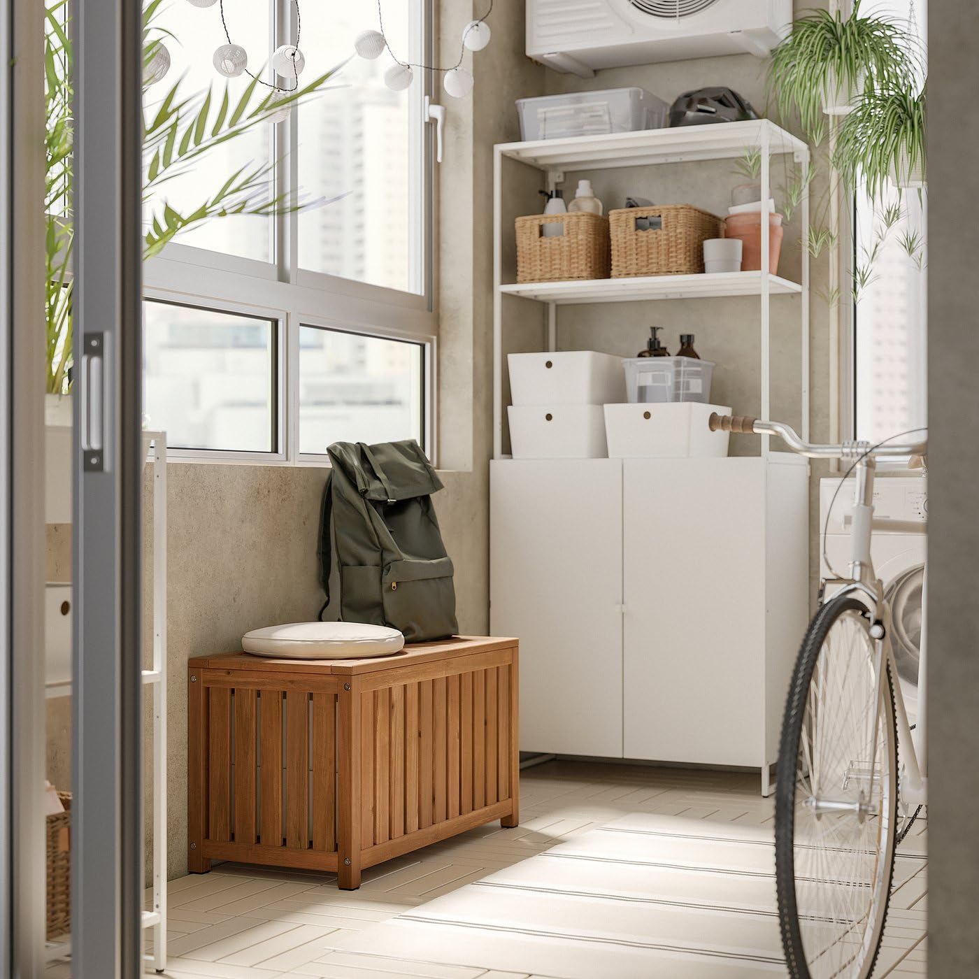 Storage Box with Seat, Solid Acacia Wood Indoor/Outdoor Bench Chest with Loose Lid, Light Brown Stain Finish, Balcony or Patio Organizer, 31.5 x 15.75 x 17.75 Inches, 243 lb Capacity