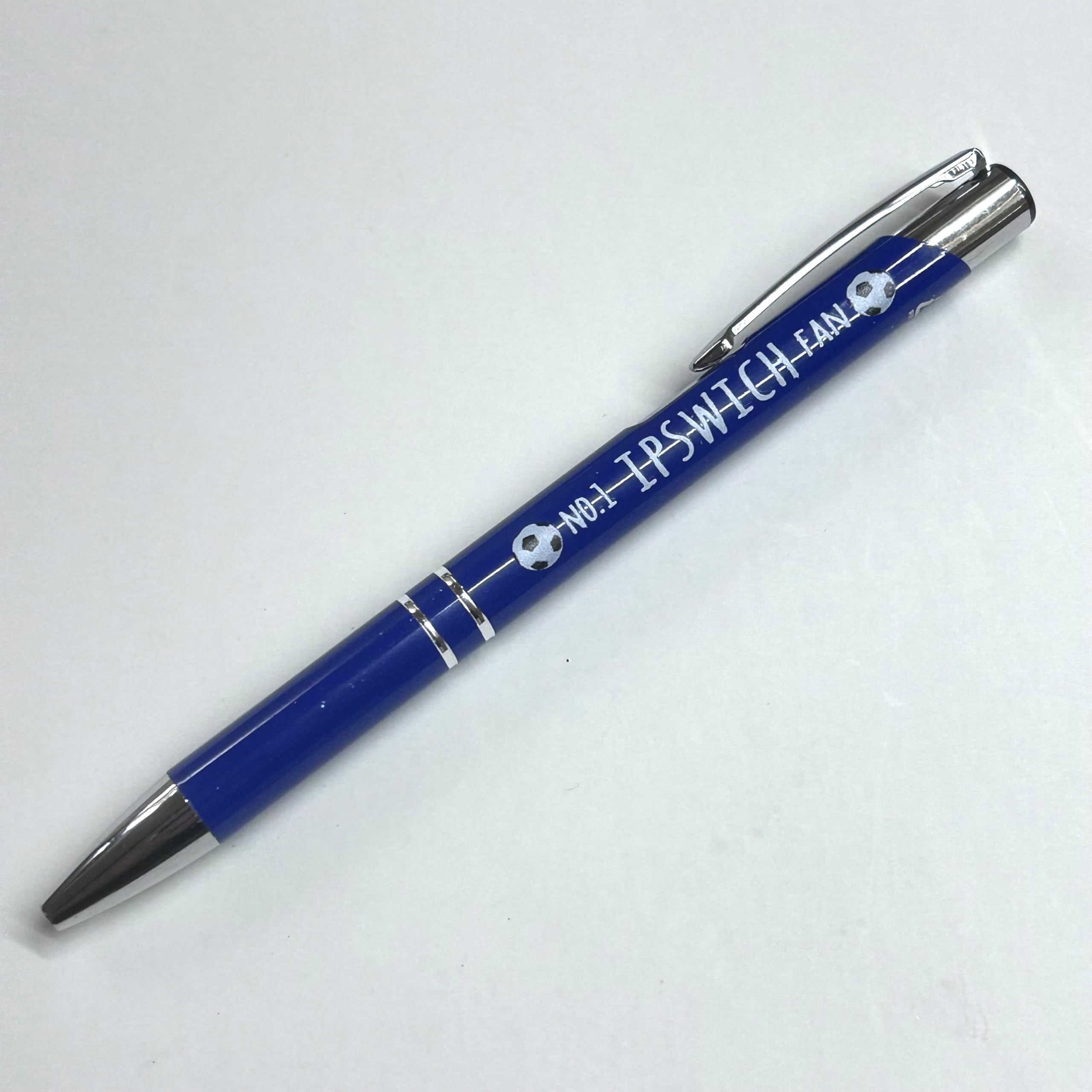 WHITE COTTON CARDS Ipswich Town Tractor Boys FC NO. 1 FOOTBALL SPORT FAN RECYCLED ALUMINIUM BALLPOINT PEN TEAM NAME TEAM COLOUR STOCKING FILLER WRITING NOVELTY GIFT (PEN-103)