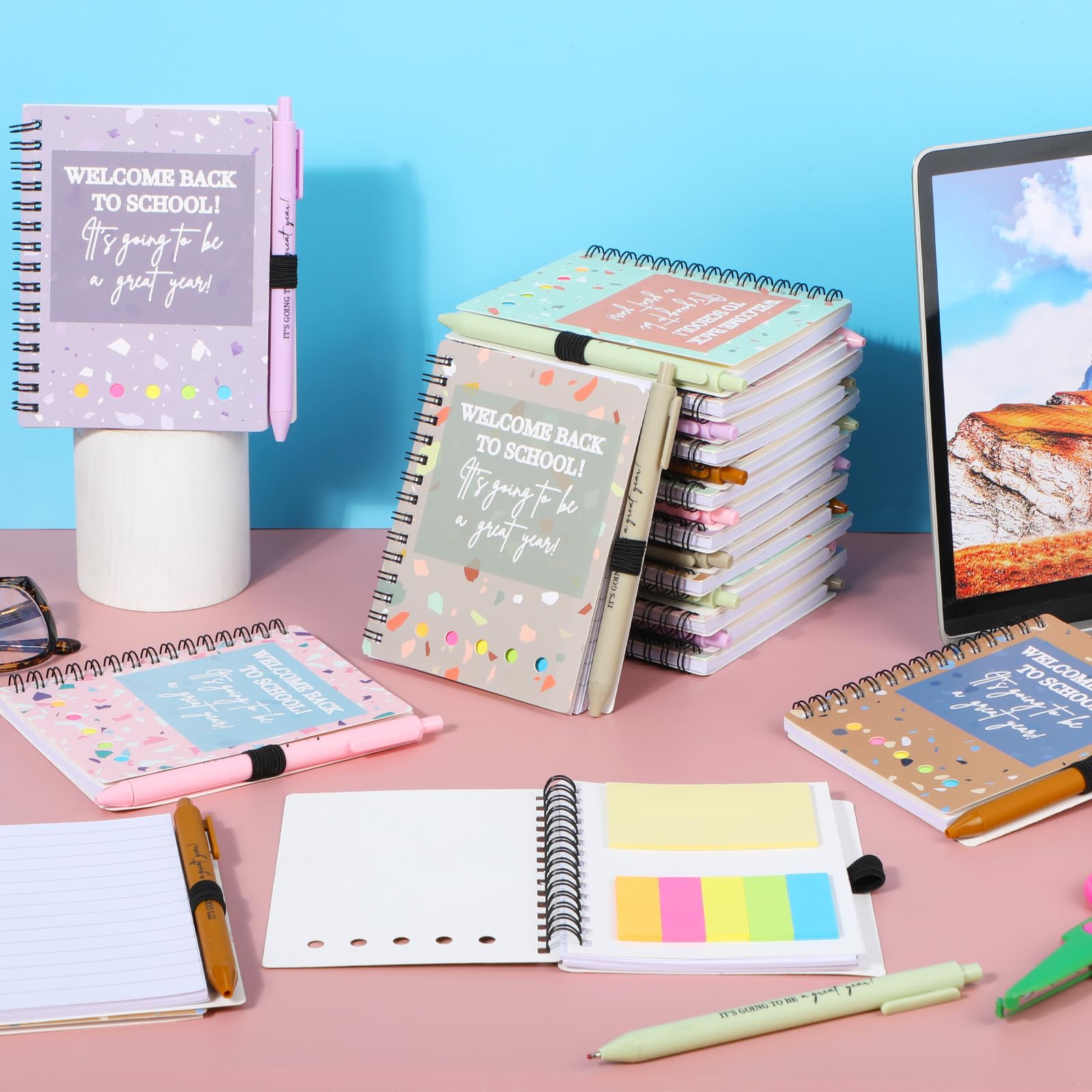 Dunzoom 40 Stück Willkommensgeschenke zum Schulanfang, Großpackung, 20 Notizbücher mit Haftnotizblock-Tabs, 20 inspirierende Stifte-Set für Lehrer, Studenten, Belohnung (Terrazzotöne, mehrfarbig)