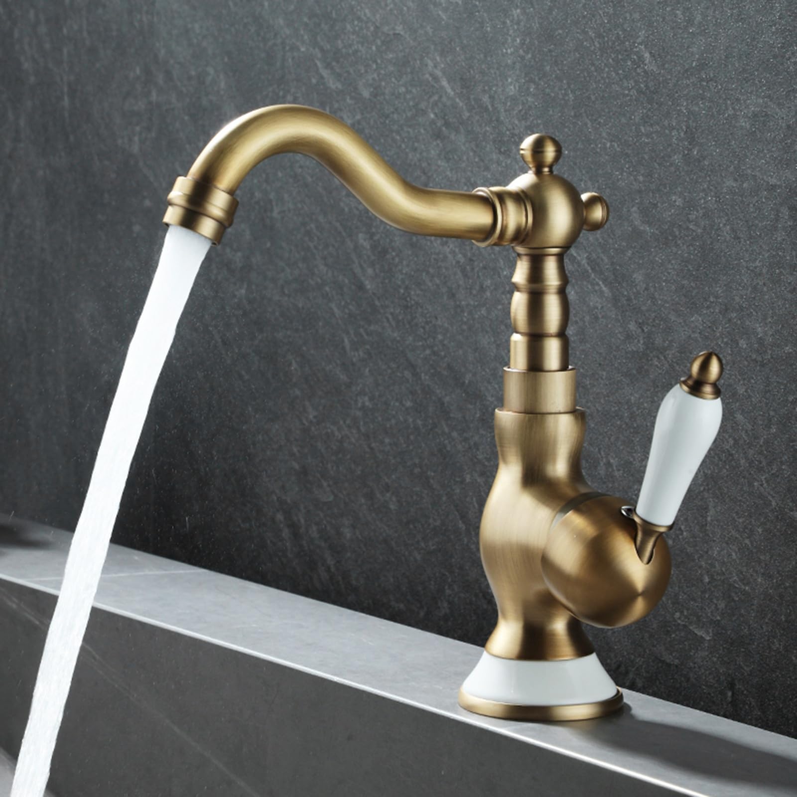 Mitigeur salle de bain rétro en laiton pour créer une ambiance spa