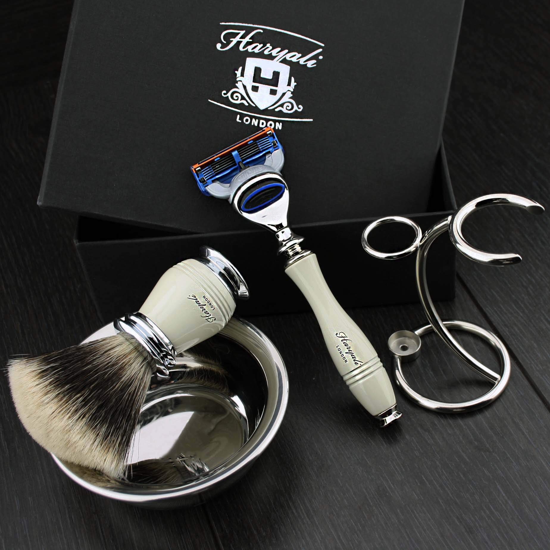 Haryali London Set da barba da uomo con rasoio a 5 angoli, pennello per peli di tasso con punta argentata, supporto per rasoio e ciotola da rasatura Perfect Shaving Kit