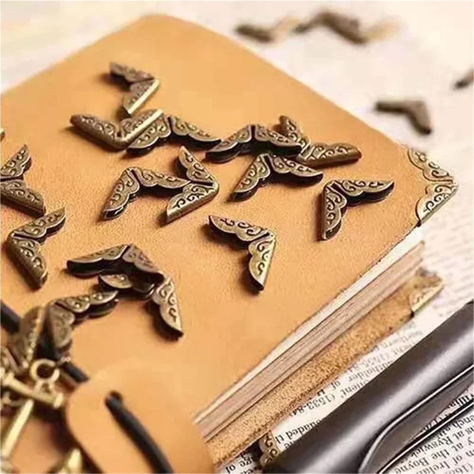 Narożniki do albumów ze zdjęciami, metalowe ochraniacze narożników, opakowanie 50 sztuk scrapbookingu, wielokolorowe 14x20mm(Silver 50pcs)