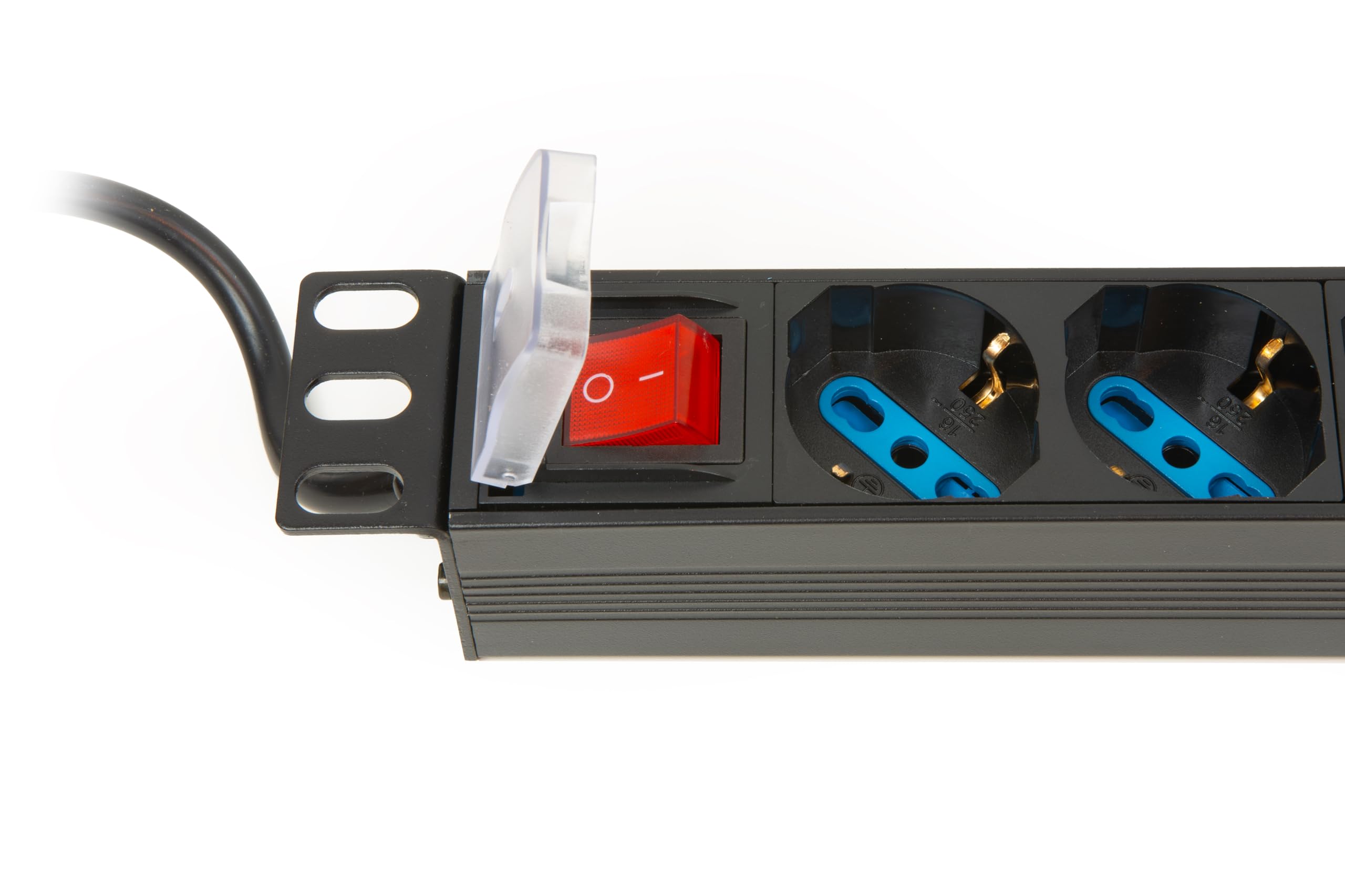 Link multipresa da rack 19" LK10053 con 9 prese universali con interruttore, spina ita. 16A sez. cavo 1,5mm lunghezza 1,75m metallo capacità 3,5KW dimensioni 48,5x4,5x4,5. Alette reversibili.