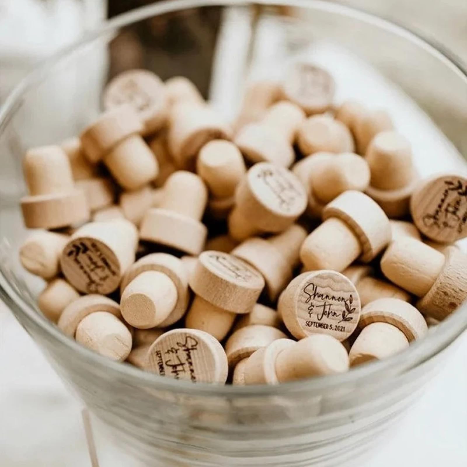Bouchons De Bouteille Personnalisés Avec Nom Et Date, Cadeau De Bouchon De Vin Personnalisé, Liège En Bois, Décor De Fête Prénatale, Bouchons De Vin Gravés, Cadeaux De Fête, Conception Person