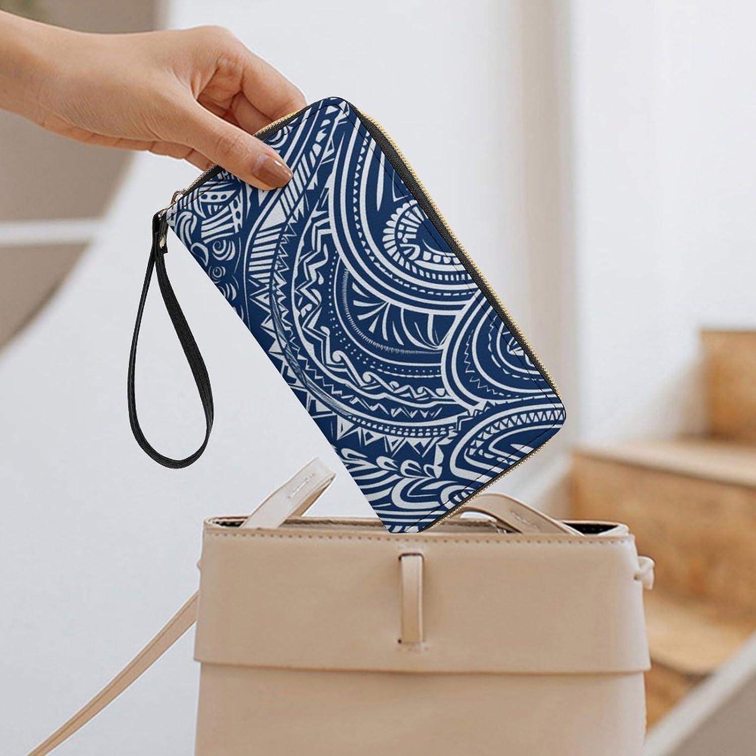 Womens Wallet Blue Polynesian Maori Tribal Pattern Printed Wristlet Wallets for Women Large Capacity Credit Card Holder Ladies Phone Clutch Leather Zip Around Clutch Wallet