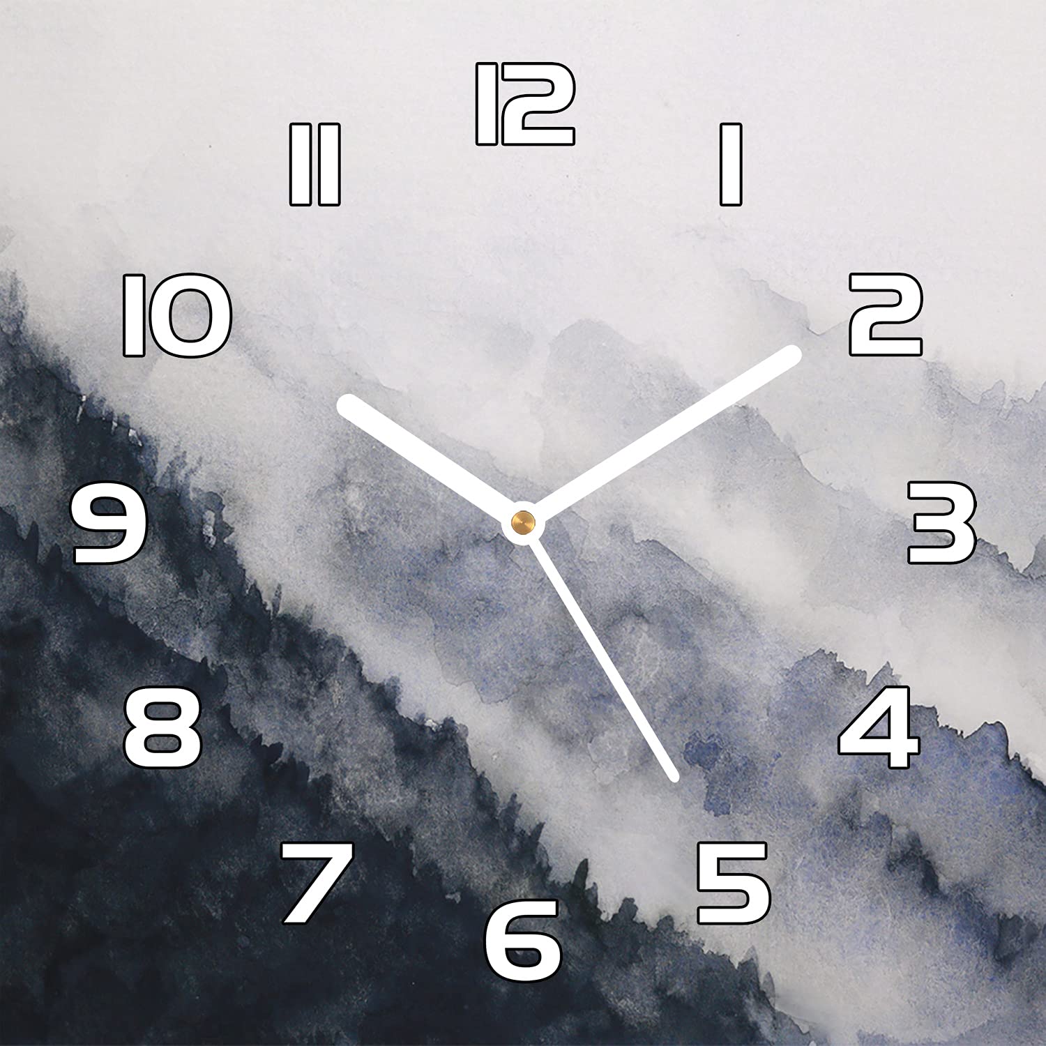 Horloge en verre paysage brumeux pour habiller un mur vide avec sobriété et élégance