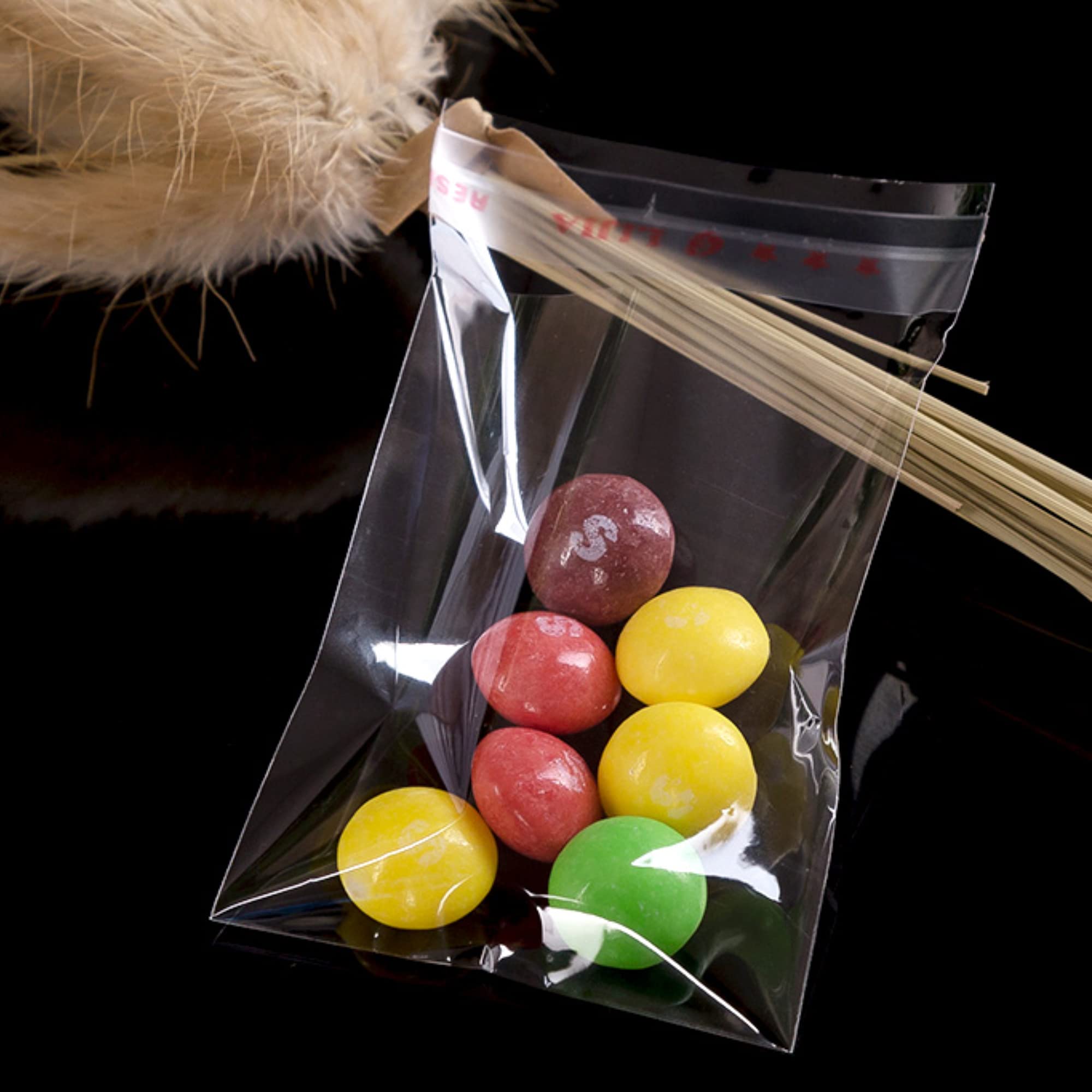 Doutop Lot de 1 000 sacs en cellophane transparents auto-adhésifs de 1 mm pour bijoux, boucles d'oreilles, bonbons, boulangerie, bougie, savon, biscuits (4 tailles au choix)
