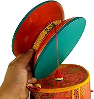 Vista 2 de Chod Damaru tibetano redondo, grande, cuero de madera, con cubierta de tambor de brocado Damaru, cola de brocado de Damaru, diseño auténtico nepalí