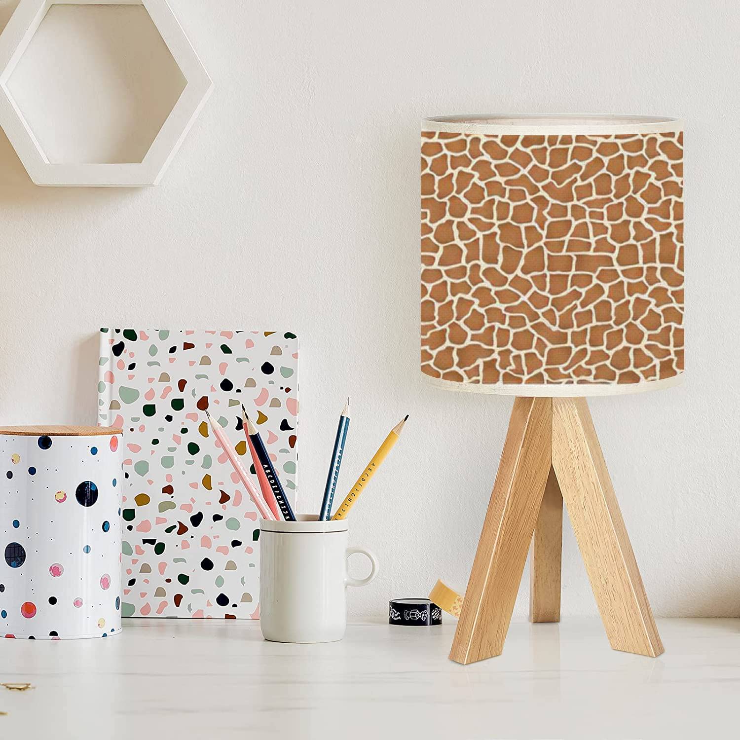 OEPWQIWEPZ Tripod Bedside Desk Table Lamp Giraffe Texture Seamless Repeating Brown Burgundy White Zoo Jungle Wood Nightstand Lamp with Linen Fabric Shade for Nursery Bedroom Living Room Kids Room