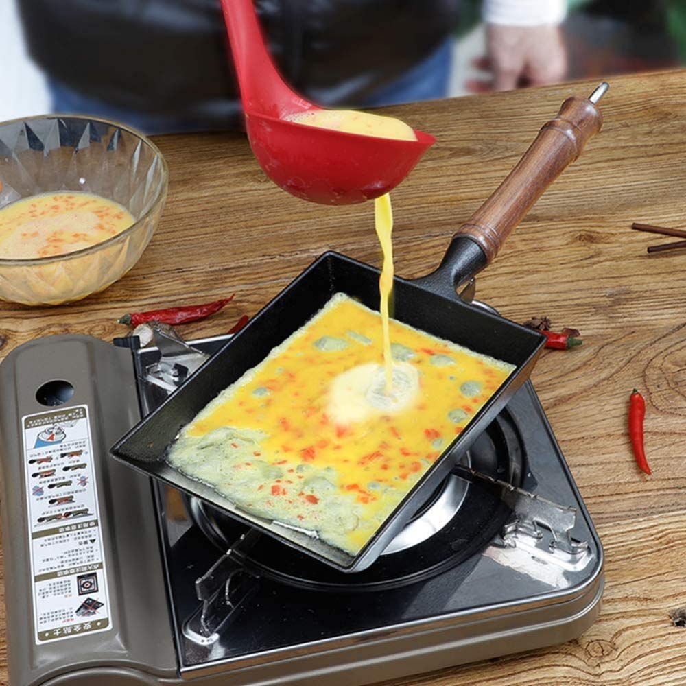 Tamagoyaki patelnia do omletów mini patelnia żeliwna prostokątna japońska patelnia z drewnianym uchwytem, niepowlekana, szybkie śniadanie tamagoyaki, czarna