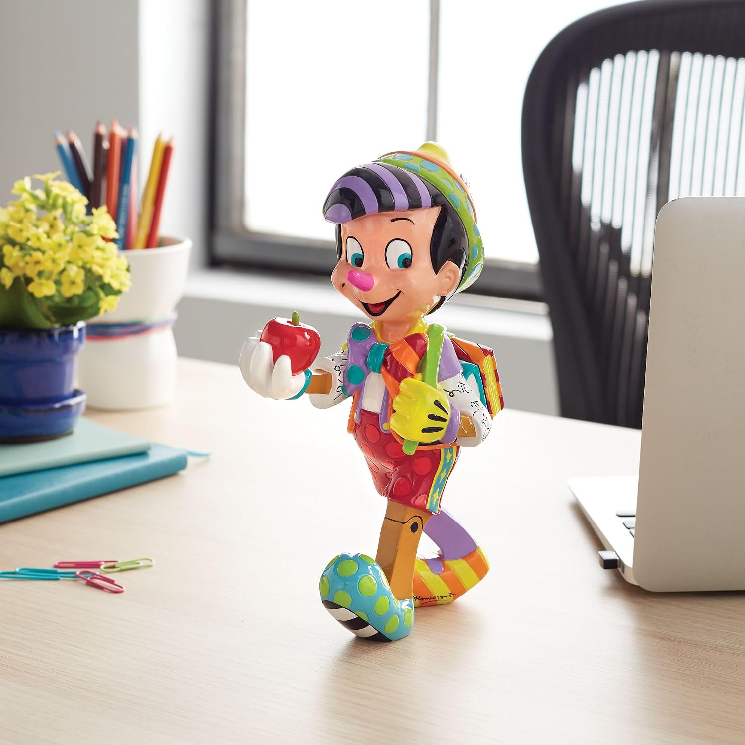 Enesco Disney by Britto Pinocchio 80th Anniversary Figurine, 8.11 Inch, Multicolor