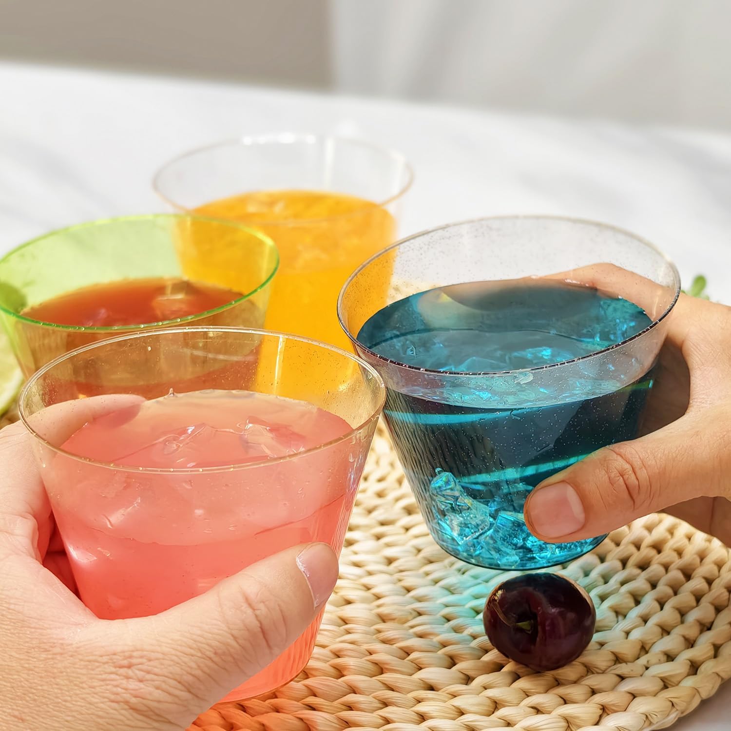 50 Pack Plastic Cups, 9 oz Glitter Disposable Gold Cups, Clear Plastic Tumblers and Clear Party Cup for Weddings, Birthday,Thanksgiving, Christmas,etc. - Image 3