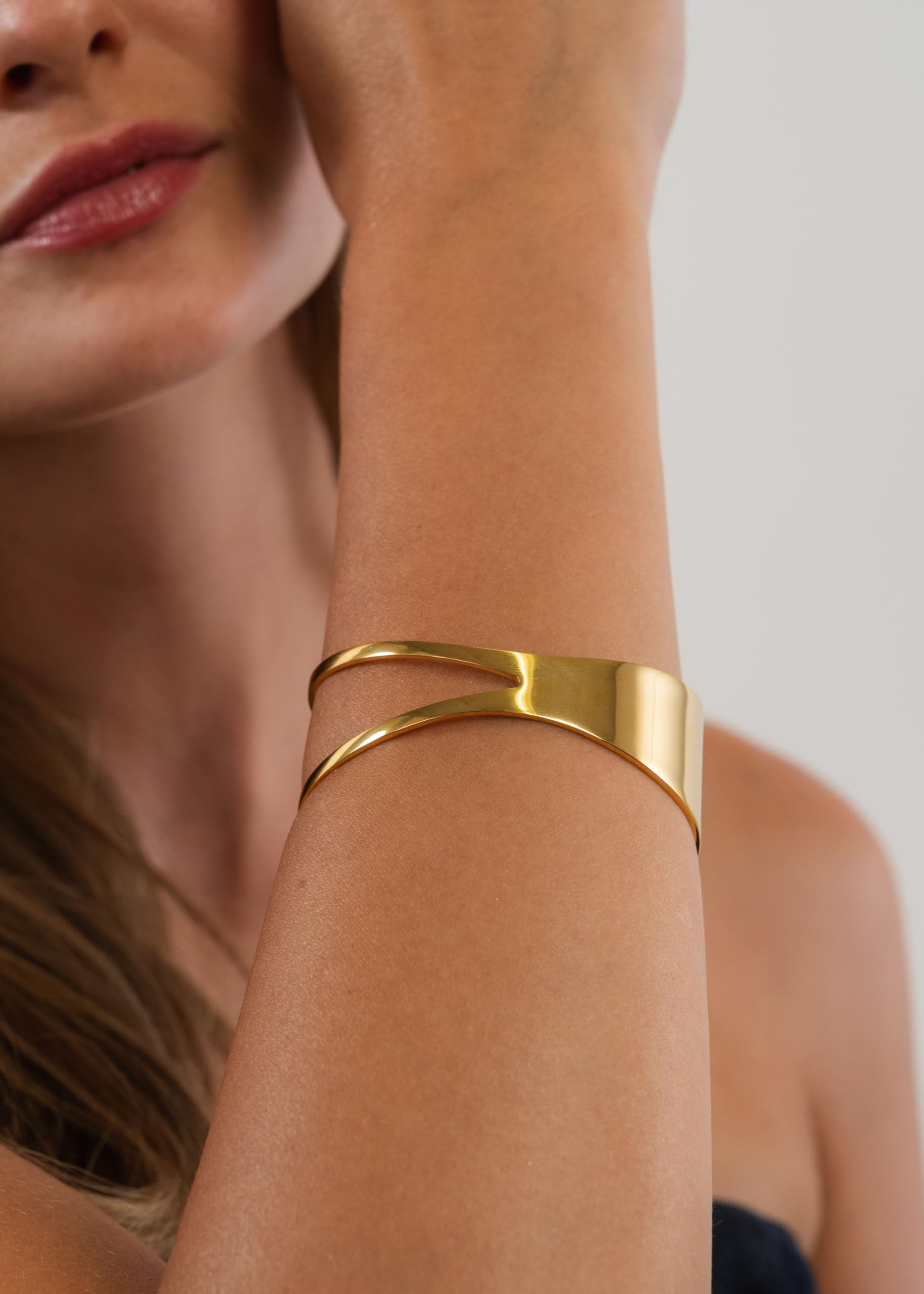 Purelei Elegance Armcuff – moderner Armreif mit elegantem Linien-Design, wasserfest – Edelstahl, 14K vergoldet, 18K rosévergoldet oder silberfarben