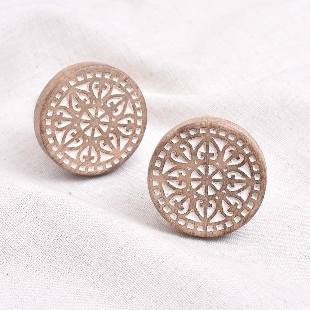 IndianShelf 2 Pieces Brown White Drawer Knobs Boho Wood Cabinet Knobs Decorative Drawer Pulls Unique Dresser Knobs Wooden Kitchen Handles Modern Door Hardware Single Hole (B0BR7NGSJD) Amazon Price History, Amazon Price Tracker