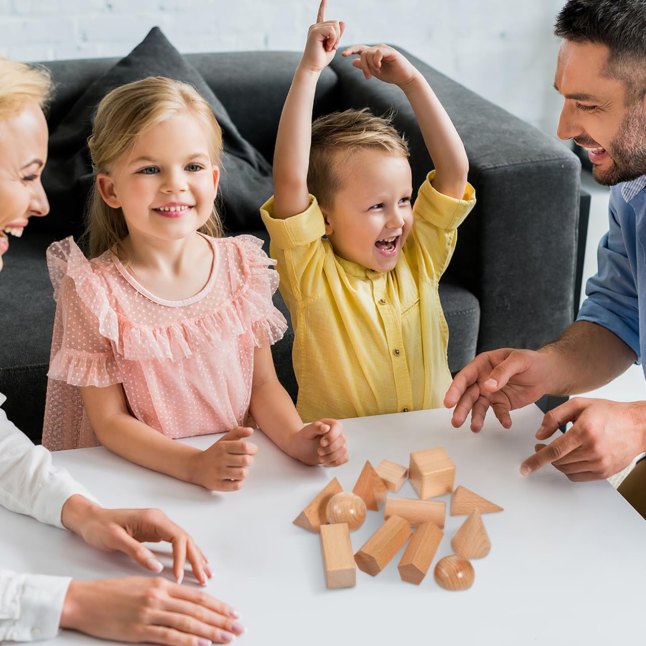 UPKOCH Geometrische Körper Aus Holz 3D Formen Lernspielzeug Ab 3 Jahre Form-Matching-Spielzeug Für Grundschule Mathematisches Hilfsmittel Für Hand-Auge-Koordination Und Logisches Denken