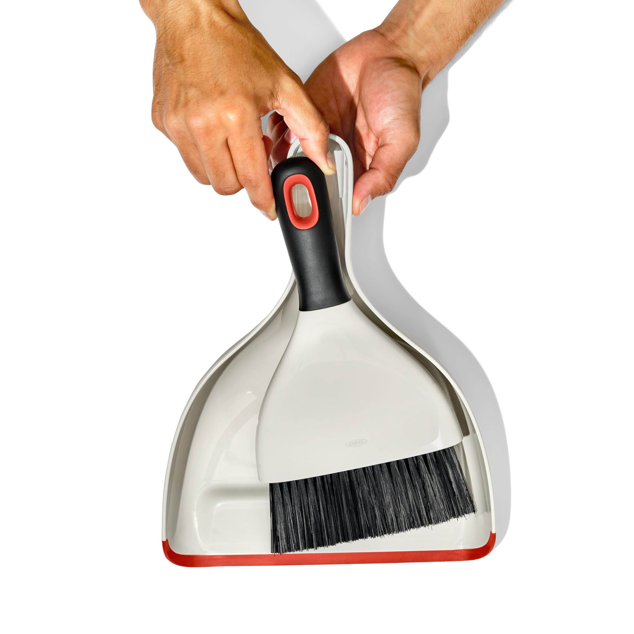 OXO ほうき ちりとり ダストパン &amp; ブラシ セット オレンジ 1334480 oyj0otl Amazon｜OXO ダストパン&ブラシセット オレンジ 1334480｜キッチン