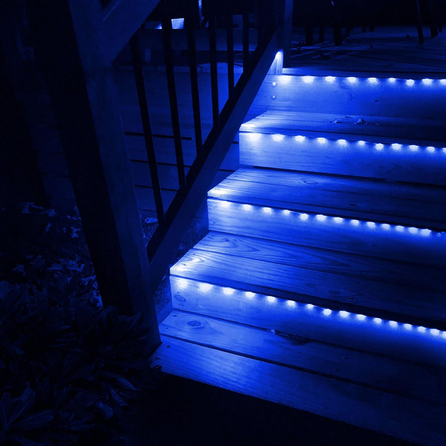Blue Led Strip Lights Battery Powered Waterproof Self-Adhesive Light Strip for Graduation Classroom Decor Christmas Window Birhthday Party Costume Kids Playhouse Ambiance Lights(90 Led,Remote,Timer)