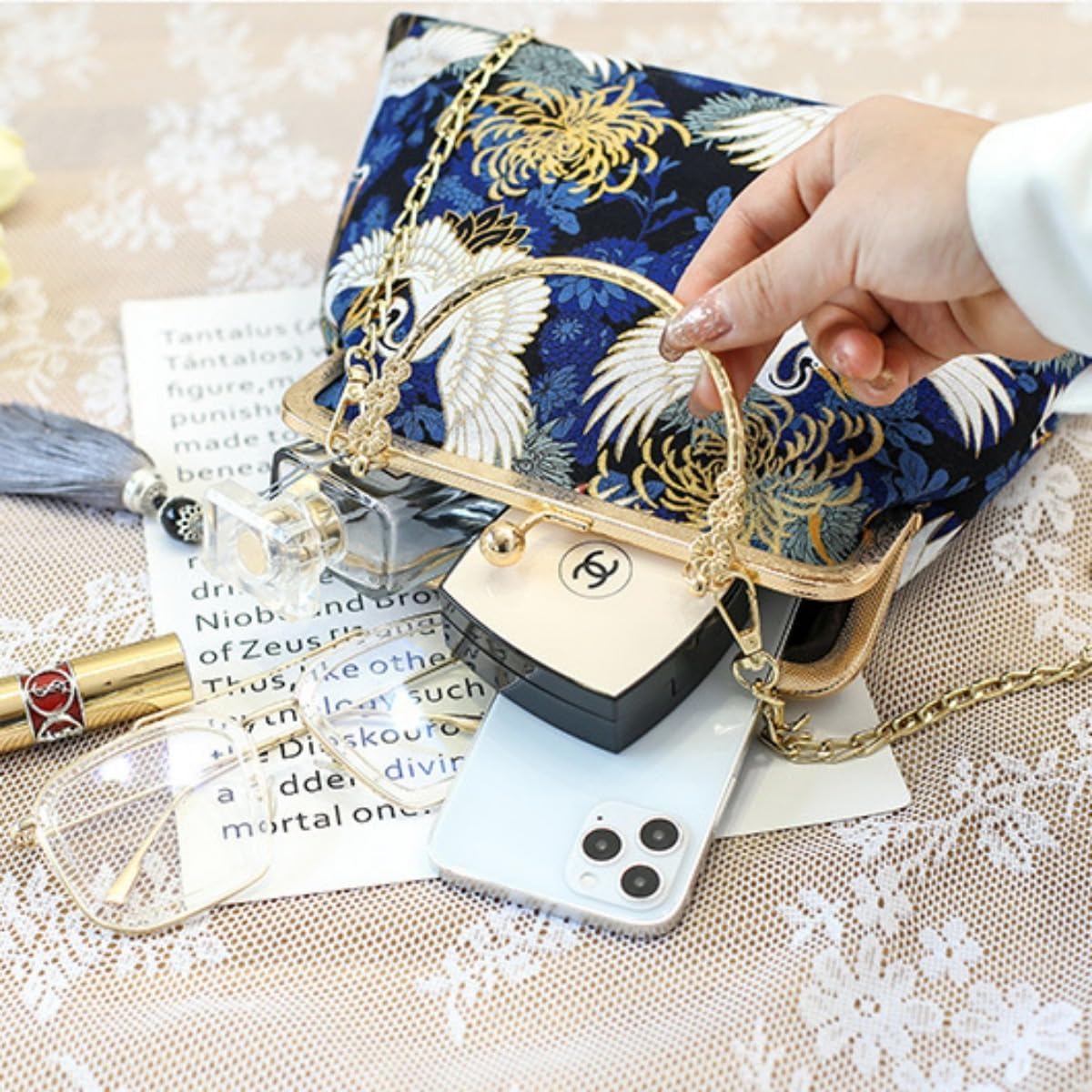 Vintage Evening Chain Handbag with Embroidered for Women Chinese Purse Crossbody Evening clutch bag