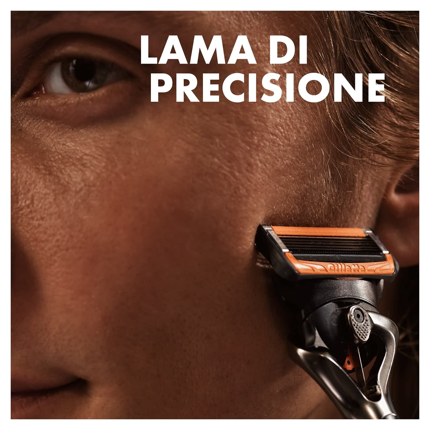Gillette Fusion 5 Proglide Power Lamette da Barba, per Rasoio di Sicurezza, Confezione da 4 Ricambi da 5 Lame, Rifinisce le Aree più difficili