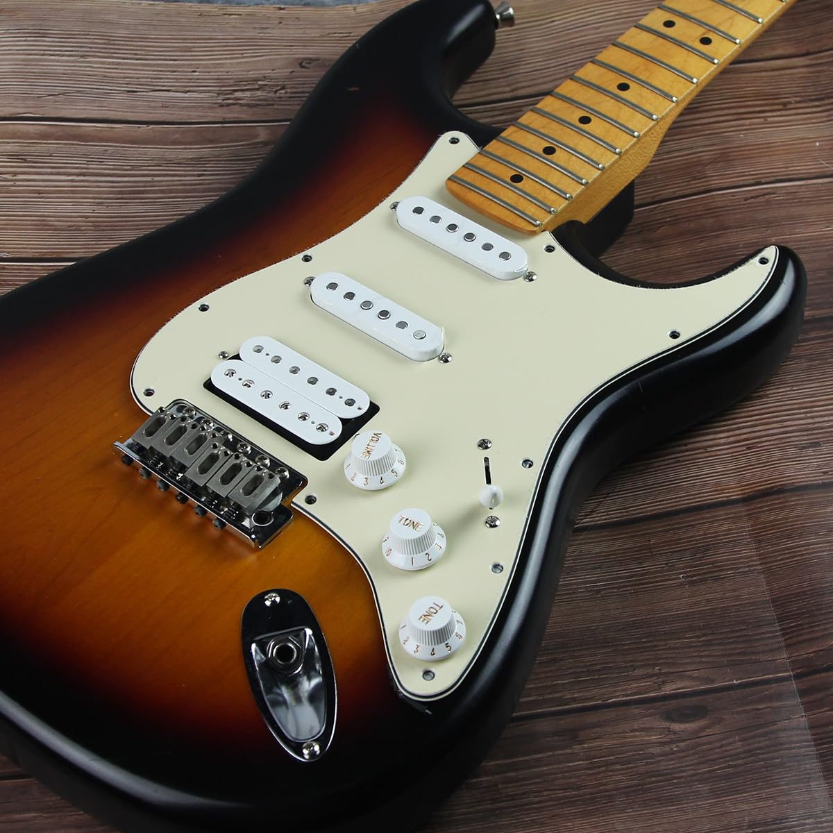 FLEOR Alnico V Caricato Battipenna Precablato Set SSH Dual Rail Humbucker per ST Chitarra Elettrica Crema di Ricambio 3 Ply
