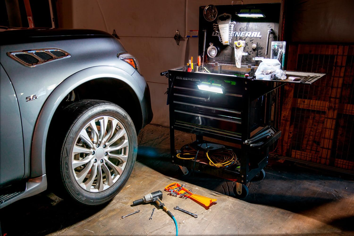 POWERSMITH 2400 Lumen Underhood Work Light with 2 Detachable Magnetic Lights 75 inch Bracket, USB-C Dual Charging Cable (PWLRD024UH)