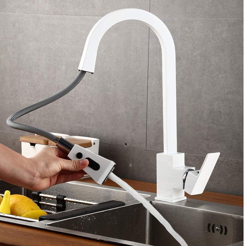 Mitigeur avec douchette en laiton blanc mat au design épuré pour évier moderne