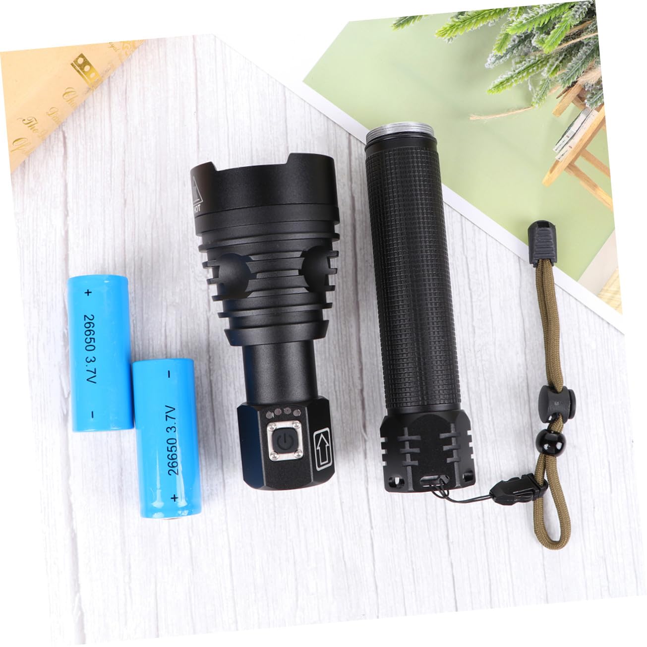 Didiseaon Torcia LED Ricaricabile Display Batteria USB 2 Sezioni Lega di Alluminio P90 Forte Luce Zoom per Campeggio e Passeggiate Cane