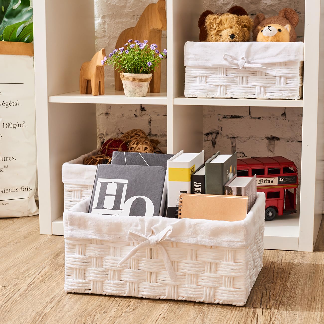 EZOWare Lot de 3 Boîtes de rangement de Papier Torsadé, Panier Tressé Décorative avec Doublure en Tissu pour la chambre de bébé, les jouets pour enfants, la maison - (3 Tailles, Blanc)