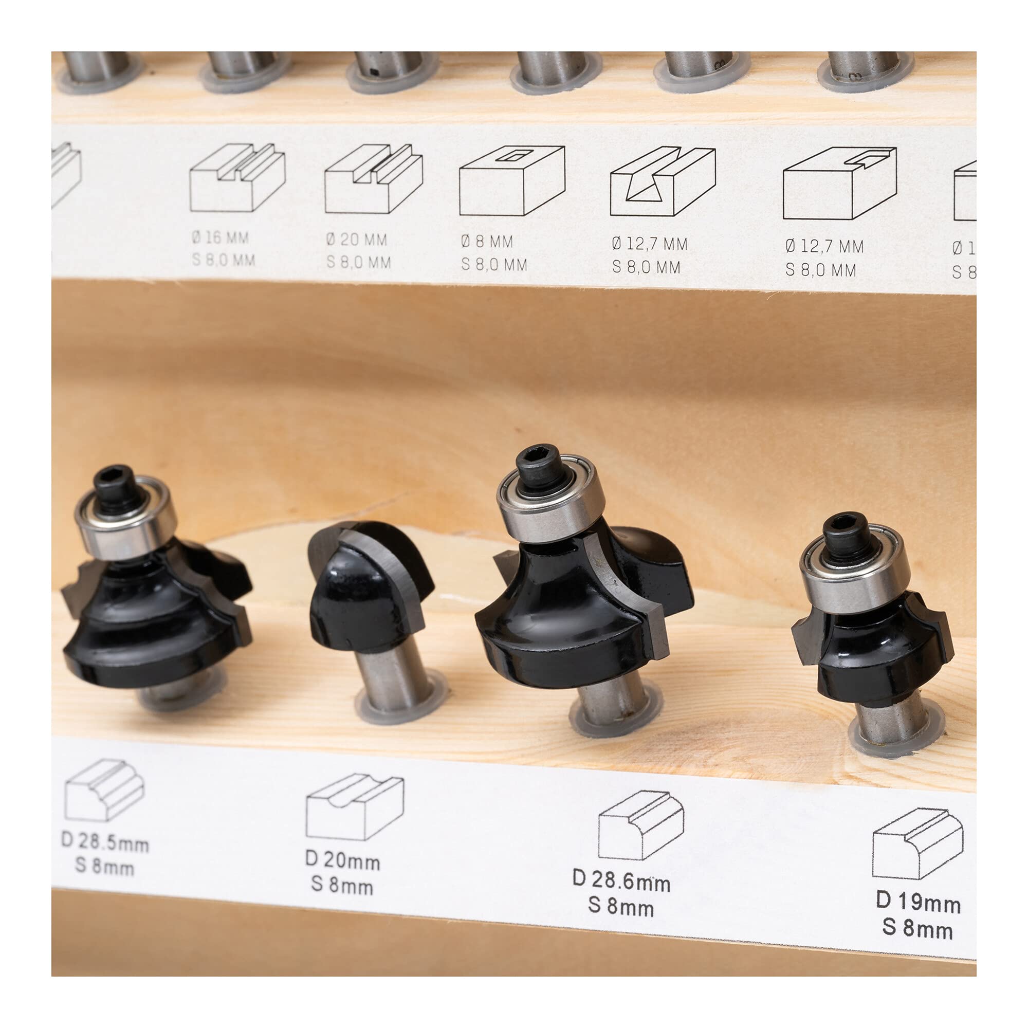 STIER Fräsersortiment in stabiler Vitrine, 30-teilig, 8 mm, Fräser für Oberfräsen, Holzfräser, Fräser Set, Fräserset, vollständiges Set mit Nutfräser Abrundfräser Bündigfräser Fasenfräser