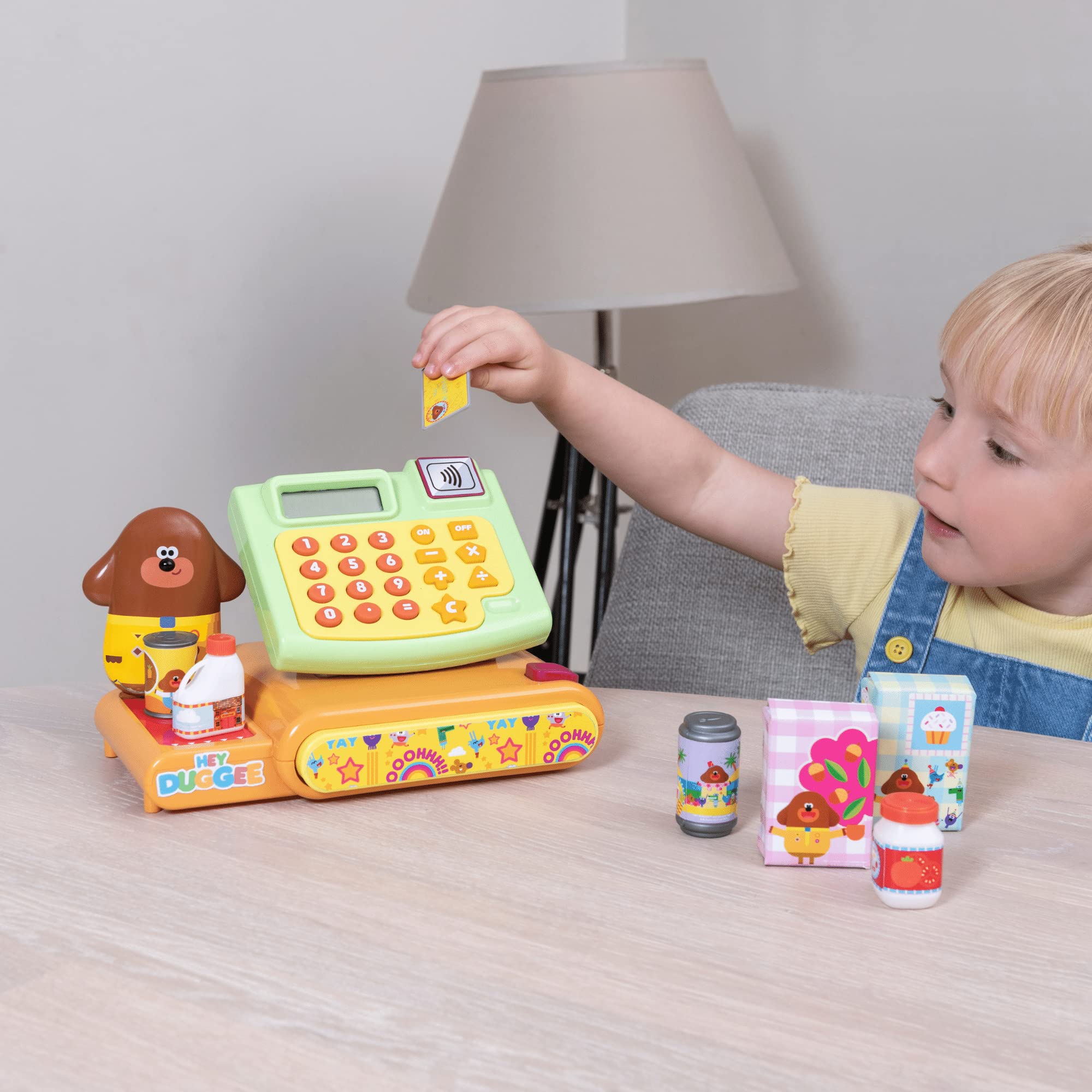 Hey Duggee Registratore di Cassa | Negozio Giochi di Ruolo con Accessori e Denaro | età 3+