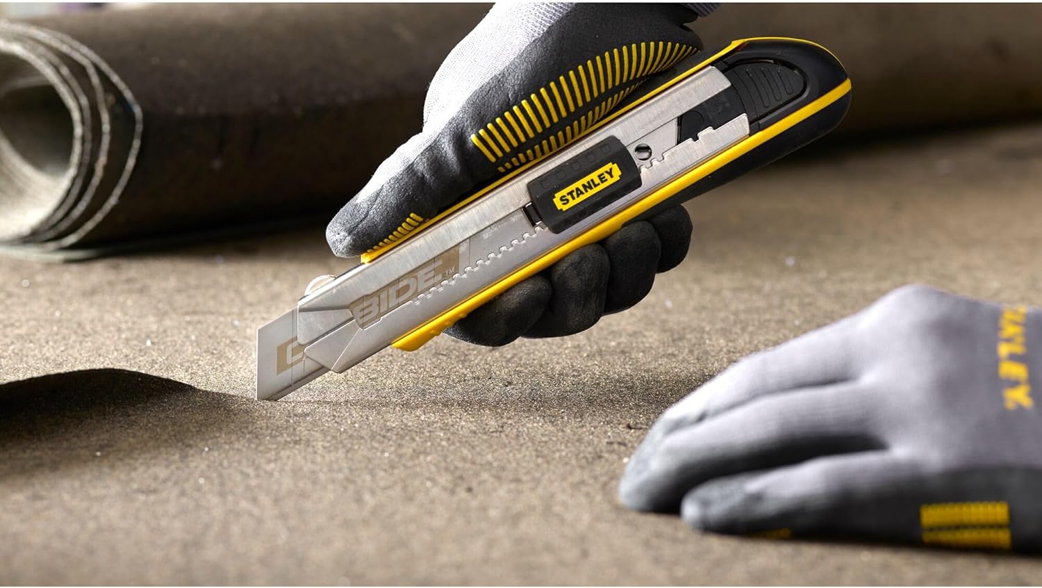 Stanley 0-10-481 Snap Off knife with magazine, Silver/Yellow