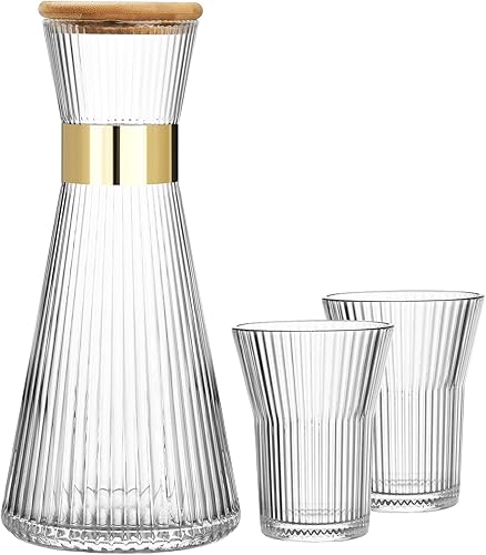 ALINK Jarra de agua de noche de 30.4fl oz con tapa de bambú y juego de vasos de vidrio, cristalería acanalada vintage, jarra de vidrio transparente