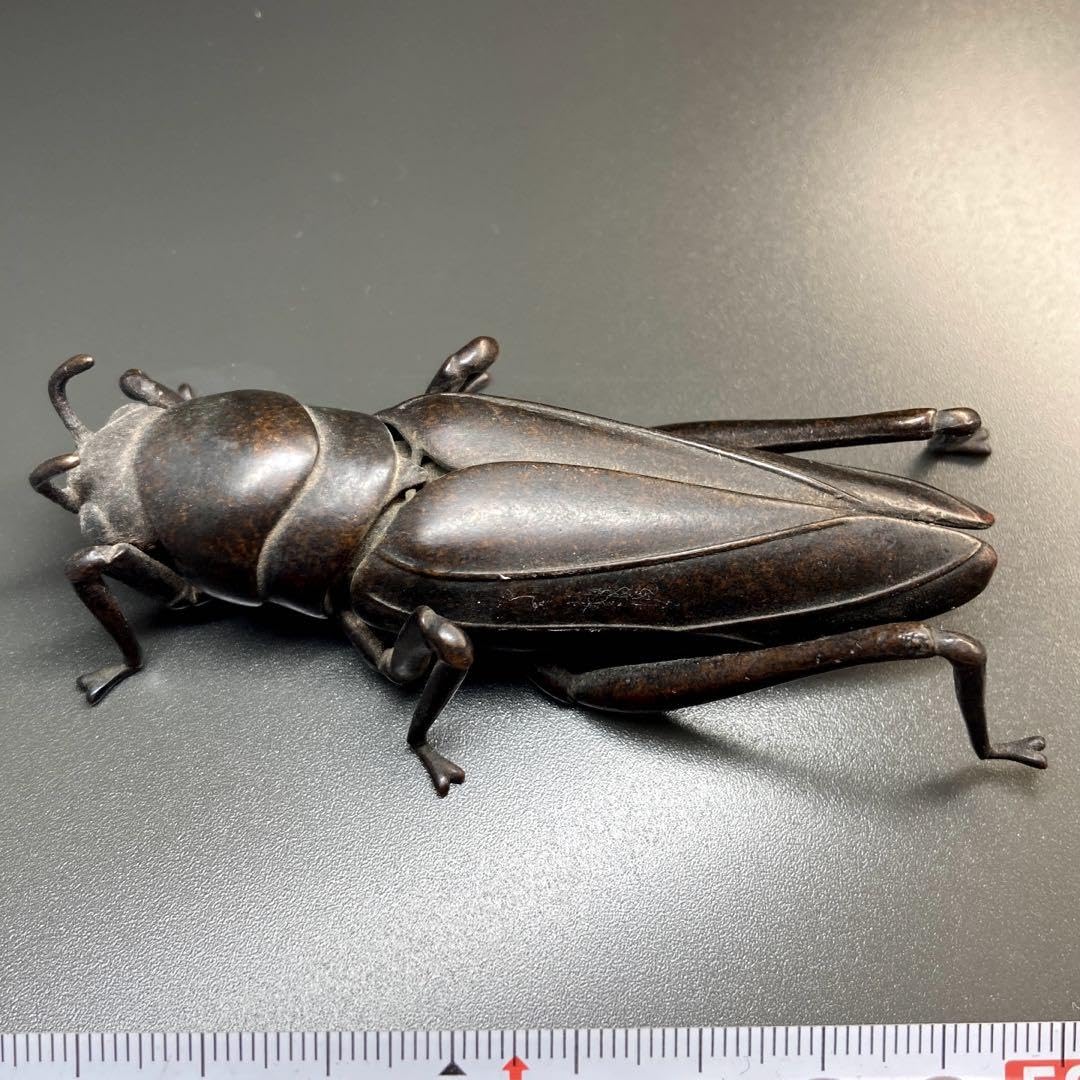 古銅自在バッタ置物　66g/全長約8.7㎝　本Y5-0602☆トニサ Amazon.co.jp: 古銅自在バッタ置物 66g/全長約8.7㎝ 本Y5-0602