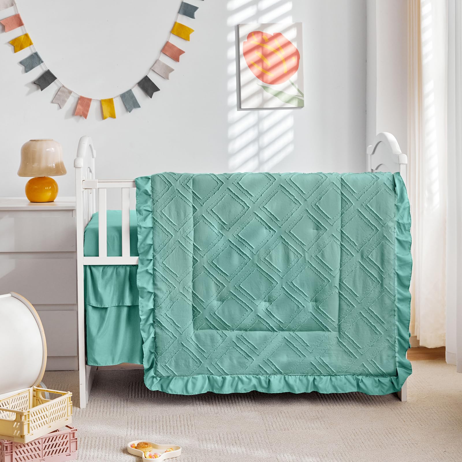 Juego de ropa de cama para cuna pequeña de 3 piezas, edredón acolchado con volantes con sábana bajera y falda de cama con volantes, bonita ropa de cama desgastada para bebé, solo se adapta a minicuna,