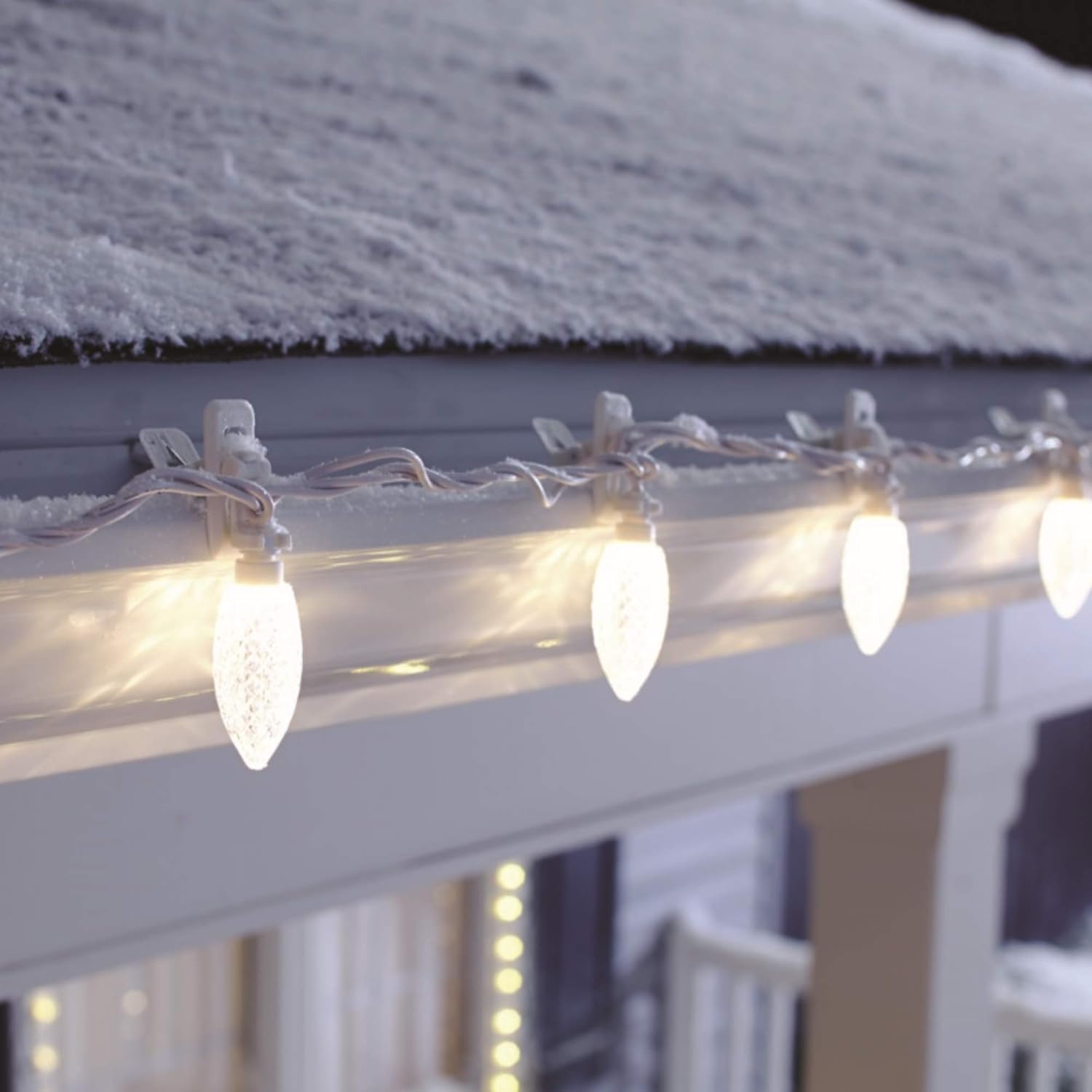 C9 LED Quick Clip Christmas Lights | Built-in Clip-On String Lights | 25 Clear Warm White Bulbs | 16.8 Foot White Wire Strand