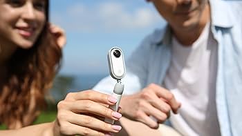 Amazon | Insta360 GO コンパクト アクションカメラ 防水仕様