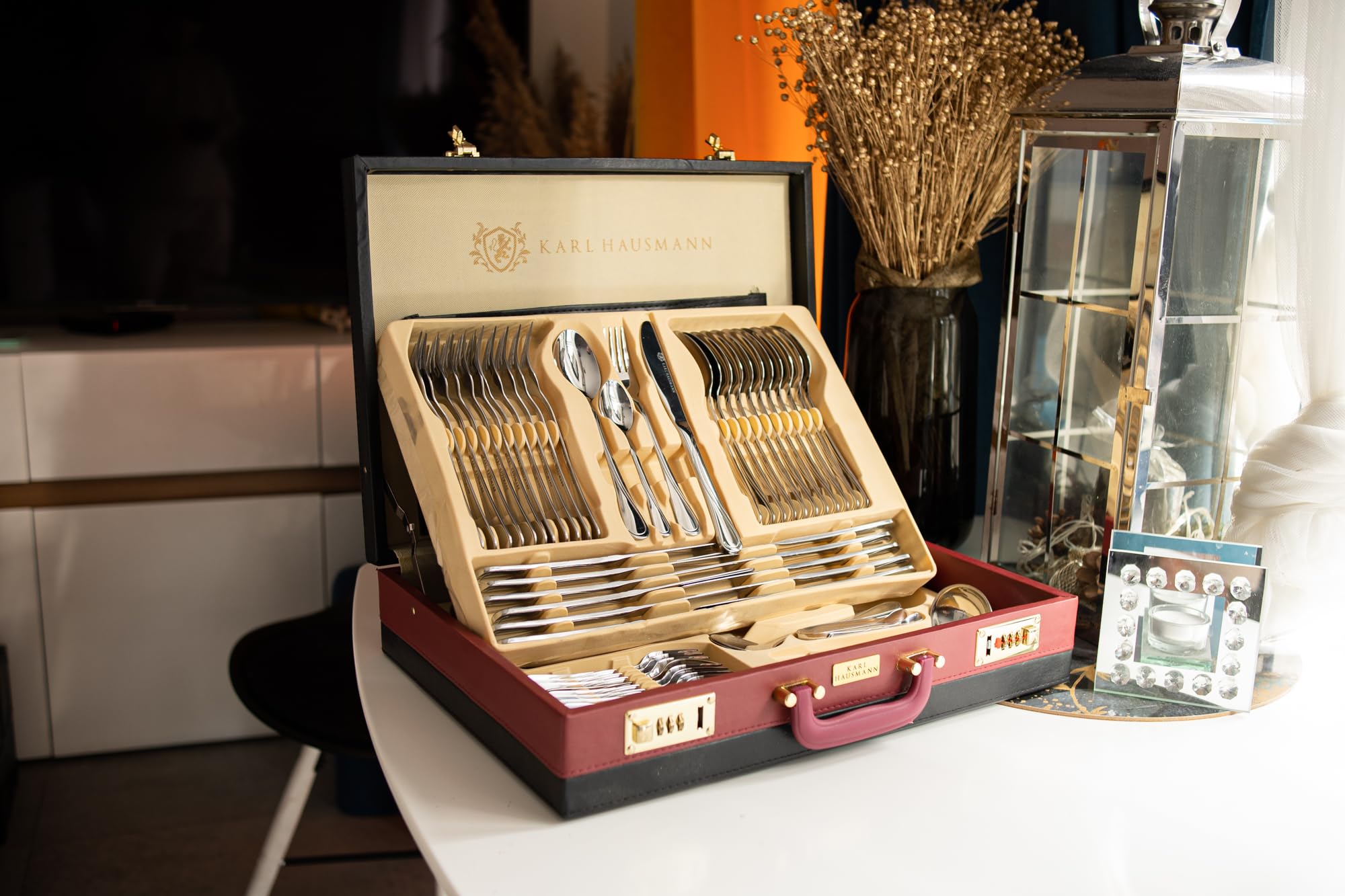 KARL HAUSMANN Set Posate 12 Persone, 72 Pezzi in Acciaio Inox 18/0 con Valigetta - Servizio Posate con Coltelli Forchette Cucchiai + Posate da Servizio, Lucido, Lavabili in Lavastovigli