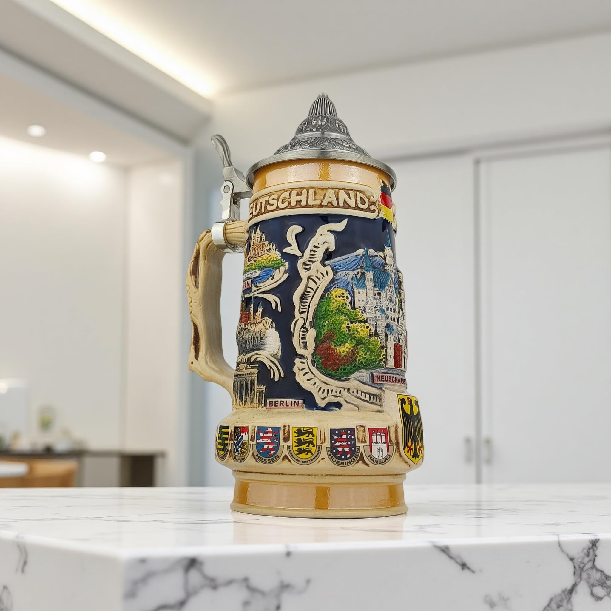 Jarra de cerveza alemana con tapa, 0,7 l, jarra de piedra tradicional con diseño de Neuschwanstein, cuerda de cerveza hecha a mano para fiesta, hogar y colección, regalo para hombres, padres
