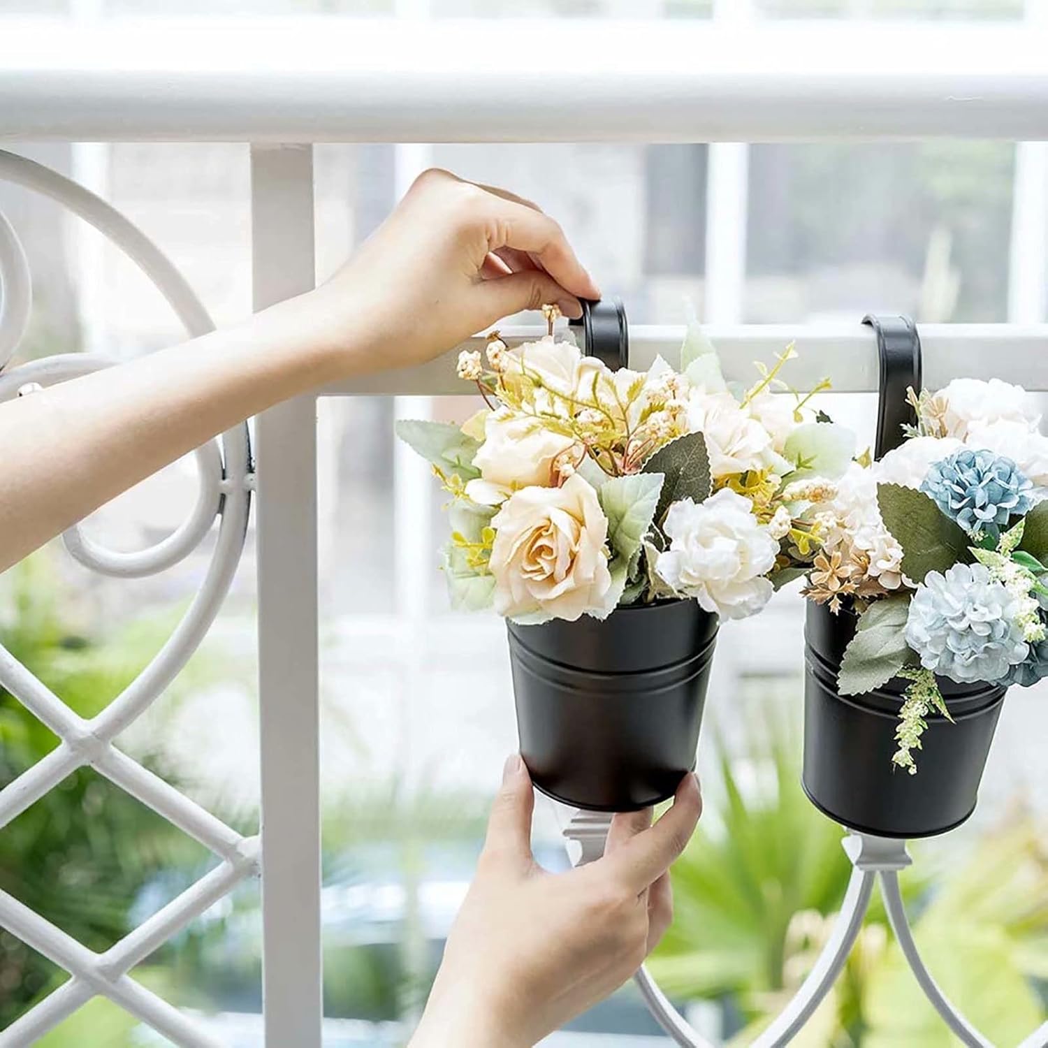 AKEIE Hanging Flower Pots 8 Pcs Metal Iron Bucket Planter 4 Inches Modern Countryside Style Flower Plant Holder Perfect for Railing Fence Balcony Garden Home Decoration with Detachable Hooks -Black