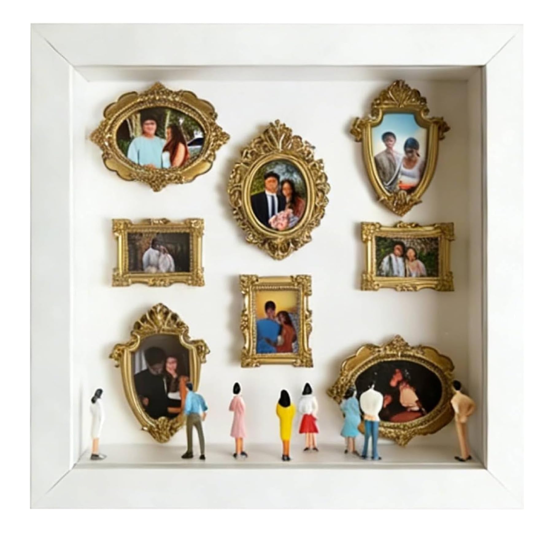 Mini présentoir photo de musées avec mini cadres et figurines dorés blanc