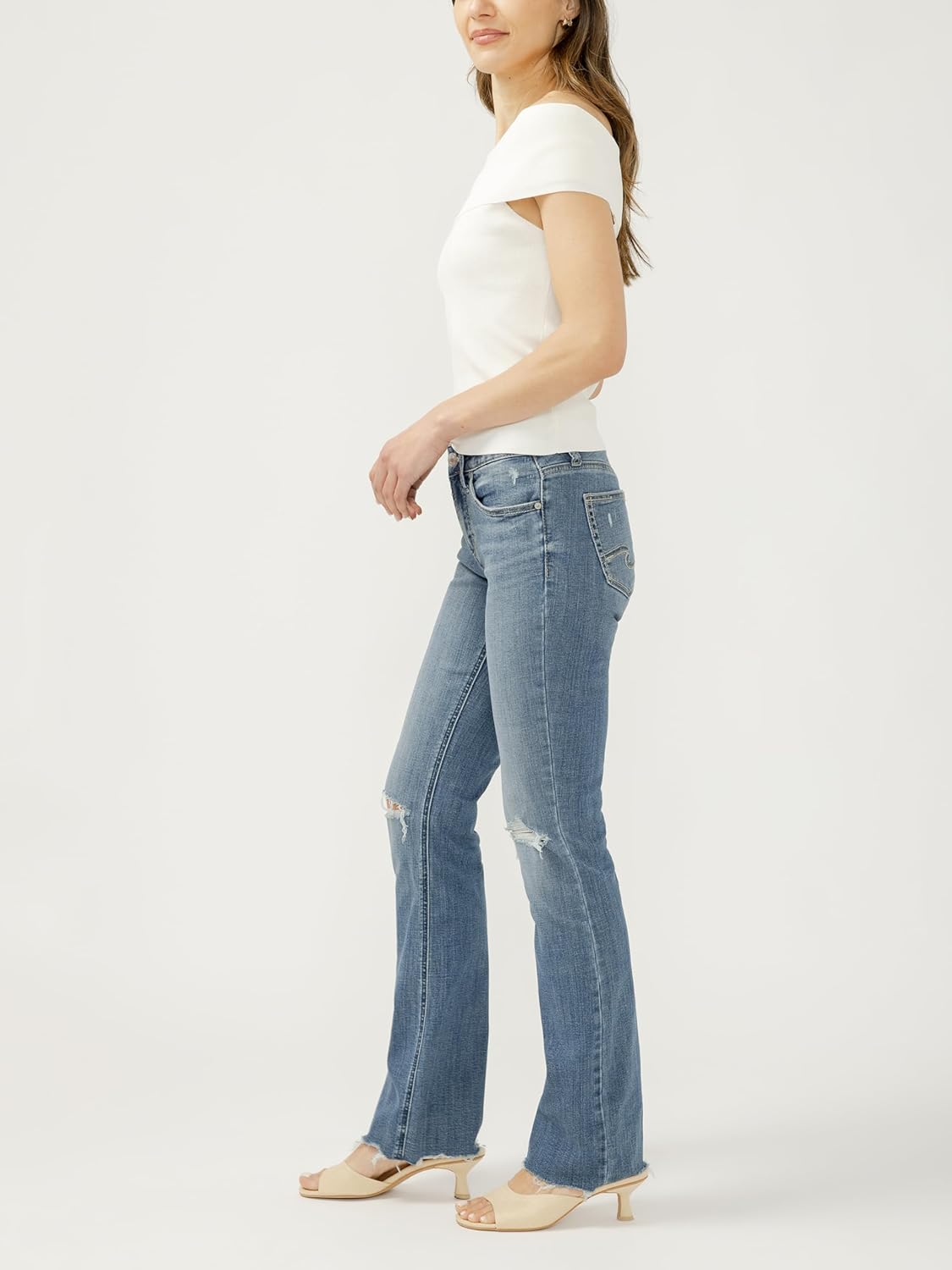 Silver Jeans Co. Women's Suki Mid Rise Curvy Fit Slim Bootcut Jeans