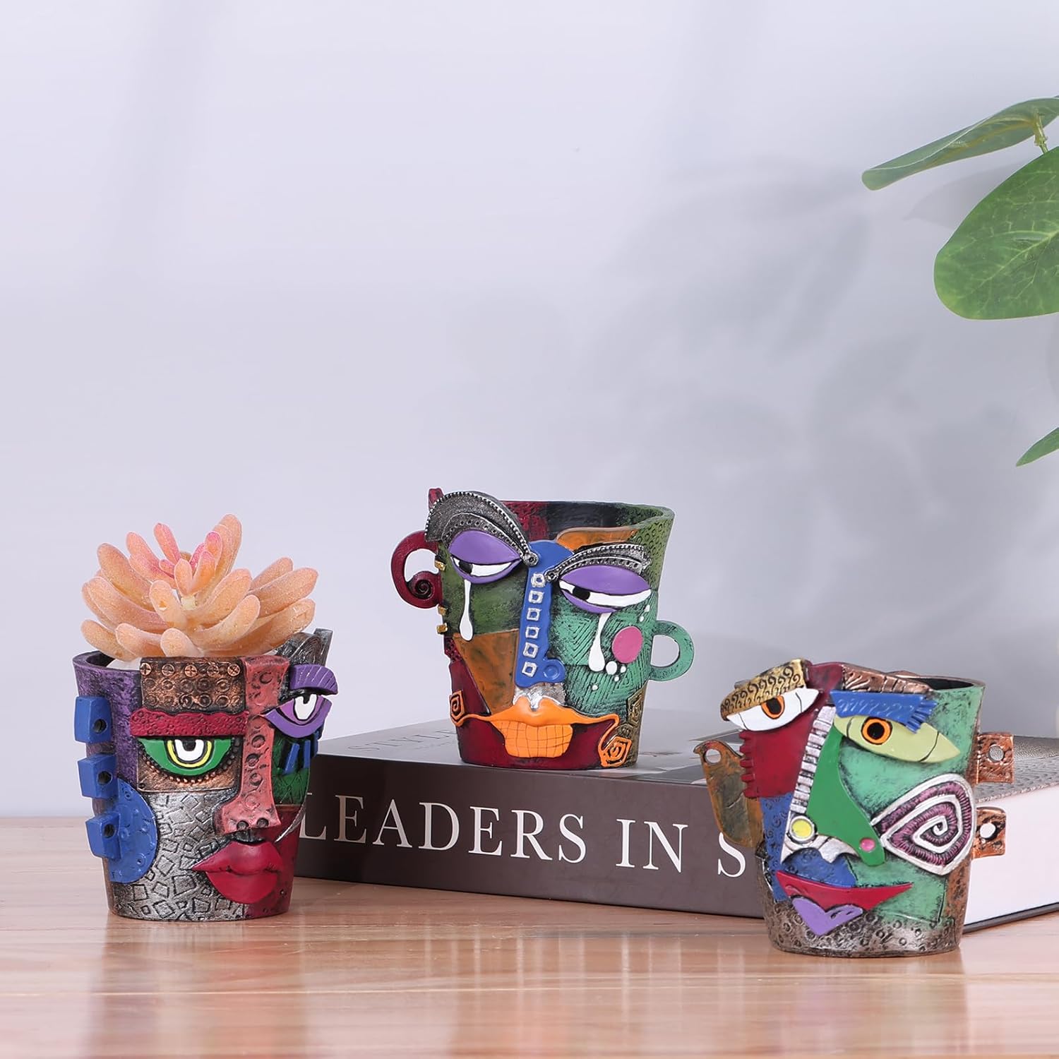 Mini Abstract Face Planter – Small Picasso-Inspired Resin Planter for Succulents, Cacti & Small Plants, Whimsical Decorative Head Planter for Indoor & Outdoor Garden