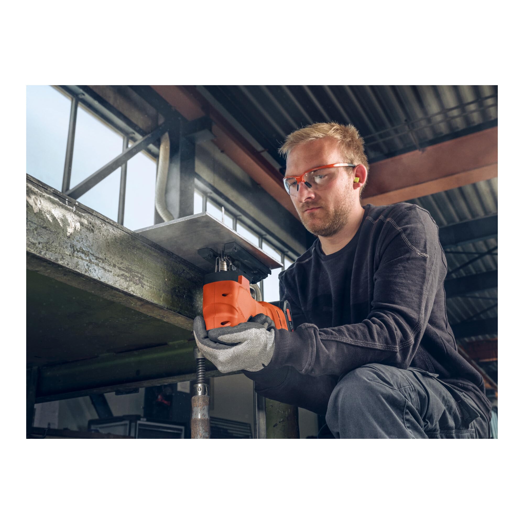 Fein wyrzynarka akumulatorowa F-IRON Jig 26 AS (uchwyt brzeszczotu T, adapter do odsysania, 4-stopniowy skos wahadłowy, lampa robocza LED, cztery regulowane kąty ukośne, kompatybilna z urządzeniami