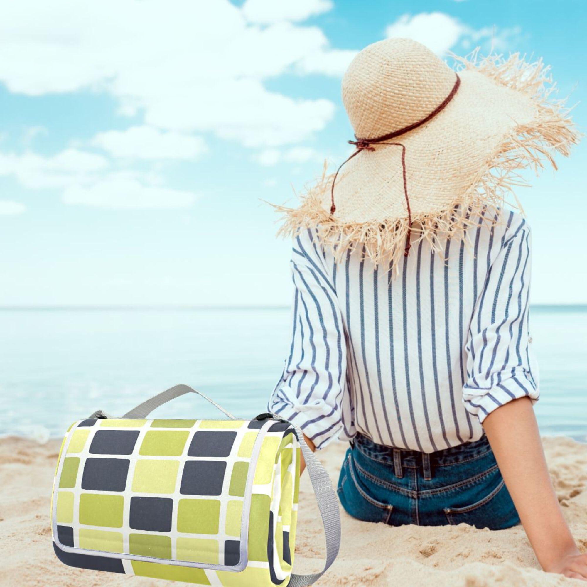 Wodoodporna składana mata plażowa i kempingowa Pic57x59in w stonowanej zieleni, przenośny koc podróżny z paskiem na ramię dla rodziny i przyjaciół