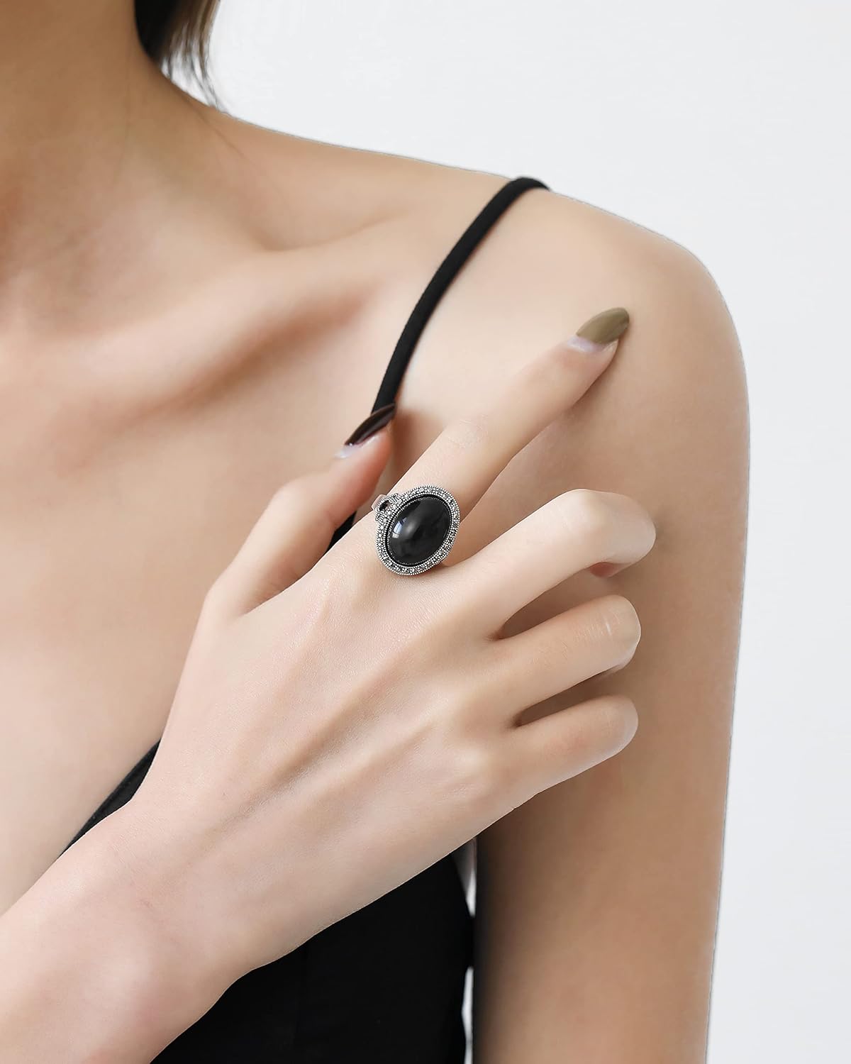 Mytys Retro Vintage Cocktail Statement Ring Black Marcasite & Crystal Rings for Women Antique Silver Big Black Onyx Stone Ring - Image 4