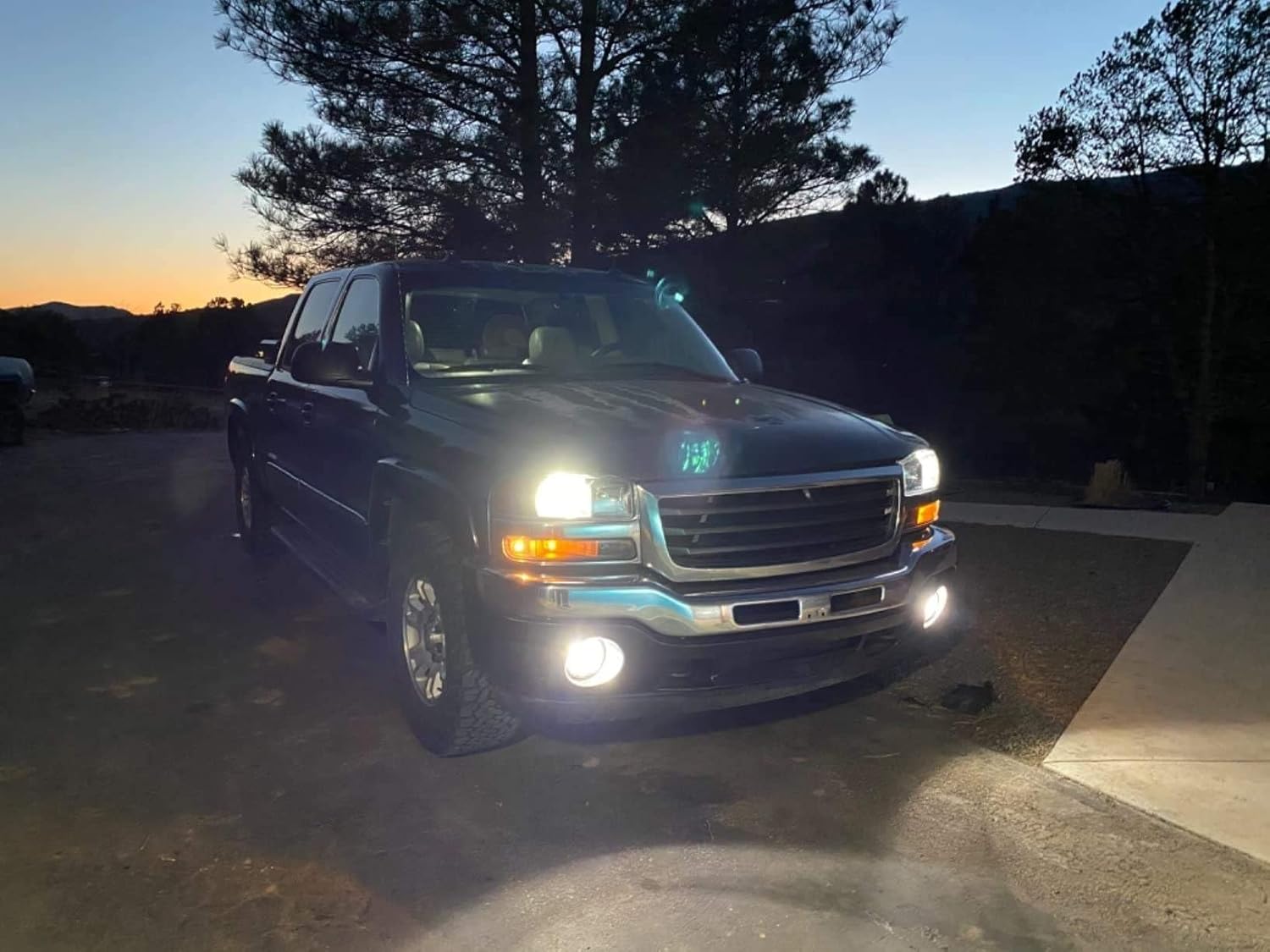 iJDMTOY OEM-Spec Clear Lens Fog Light Assemblies with 15-SMD Super Bright Xenon White LED Replacement Bulbs Compatible with 2003-2006 GMC Sierra 1500 2500 3500