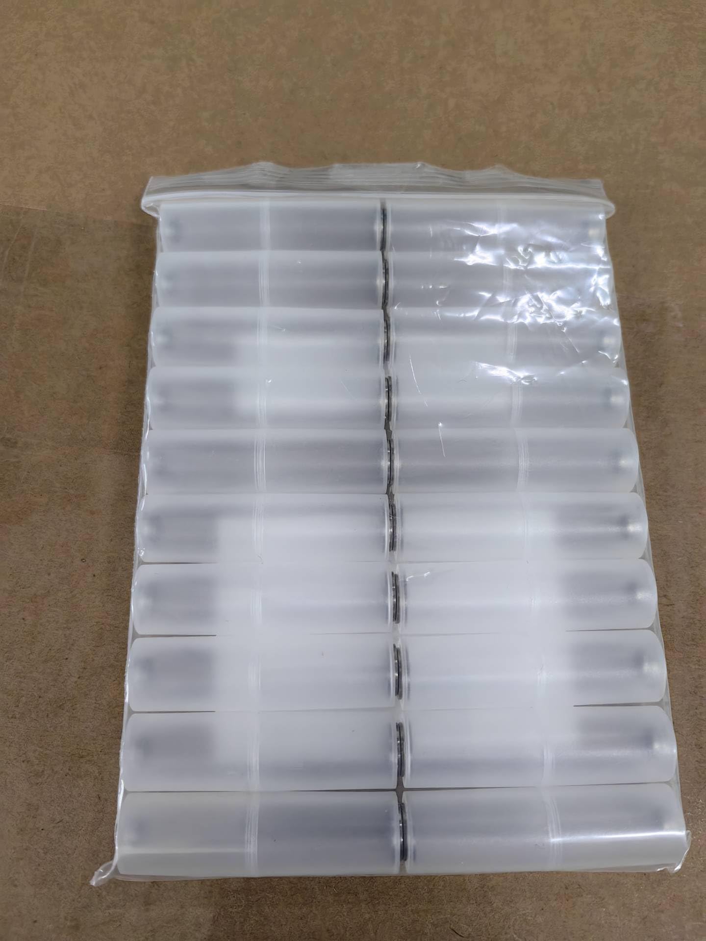 Lot de 20 convertisseurs de piles AAA vers AA AAA vers AA - Adaptateur de convertisseur de batterie AAA vers AA - Adaptateur pour piles AAA vers AA