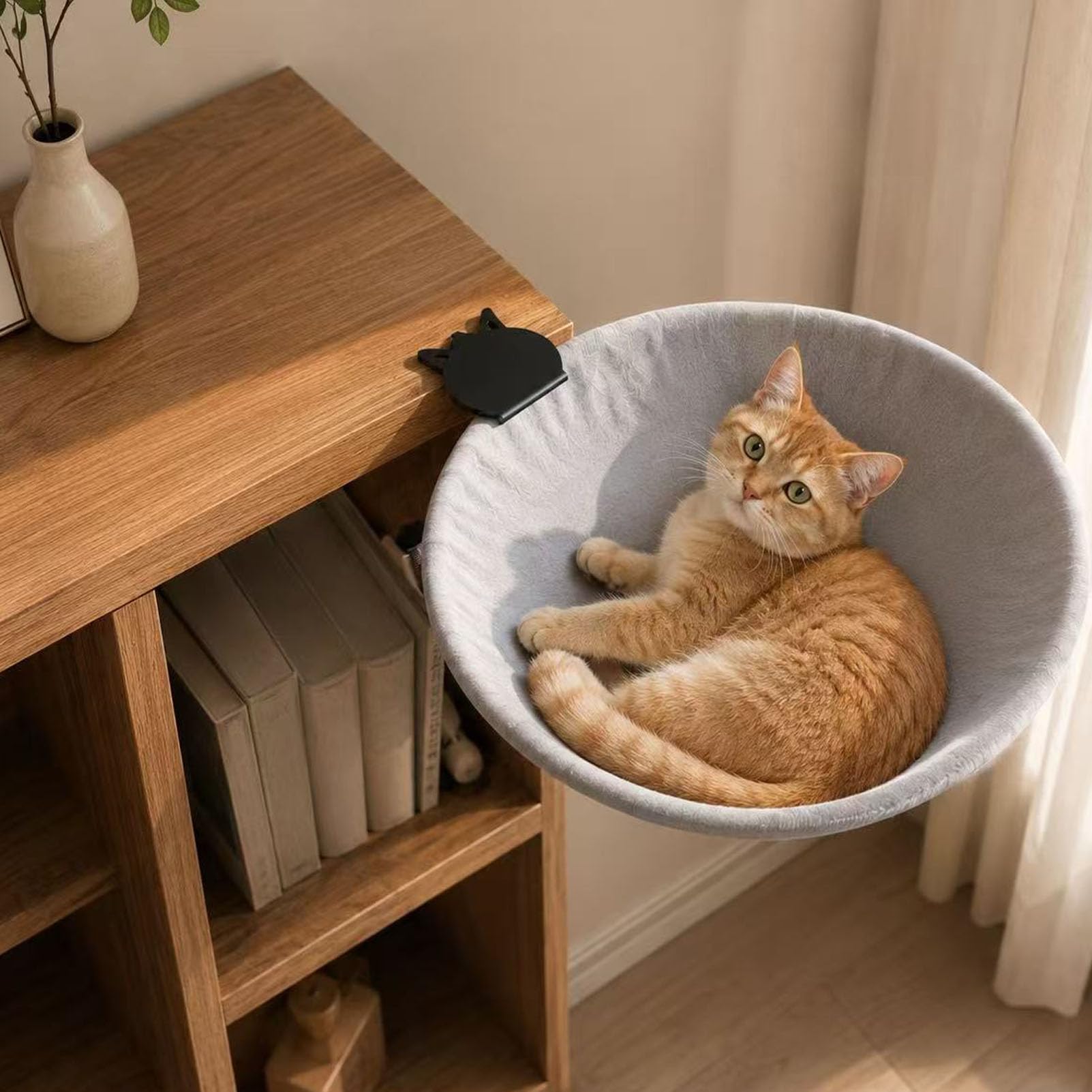 Amaca per Gatti da Parete con Supporto a Morsa per Finestra, Poltrona Salvaspazio per Gatti, Mensola Appesa Morbida in Pile per Gatti da Interno Ivory,One Size